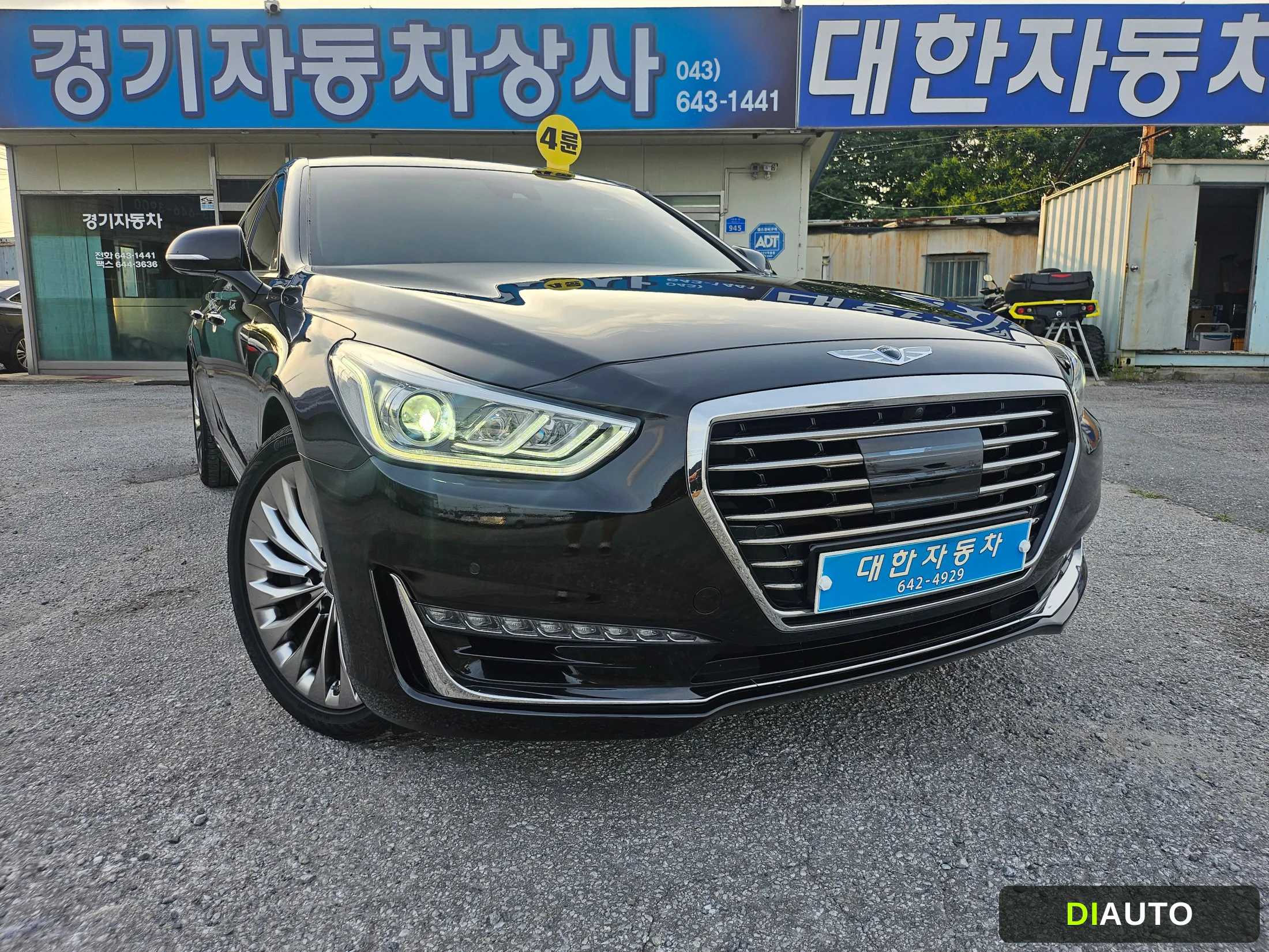 Genesis EQ900