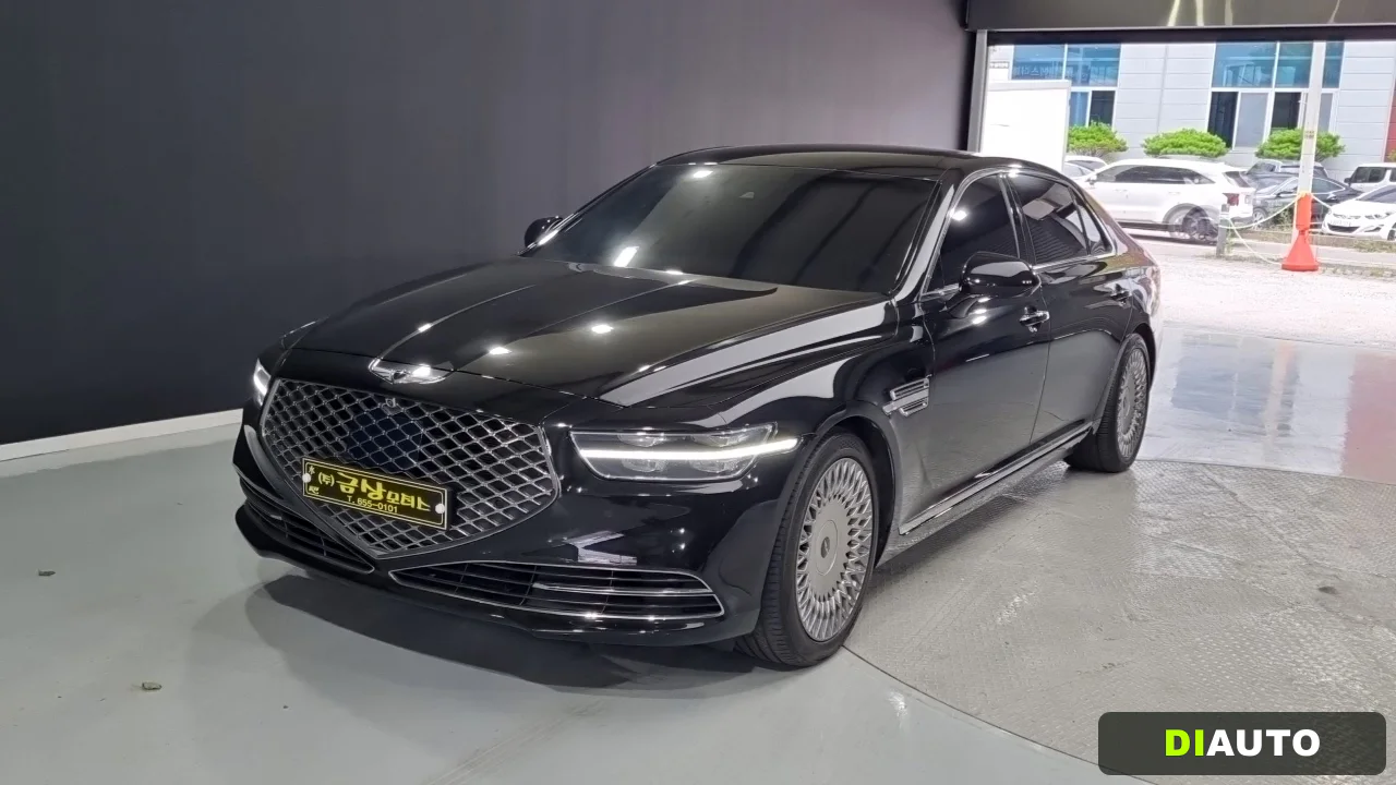 Genesis G90