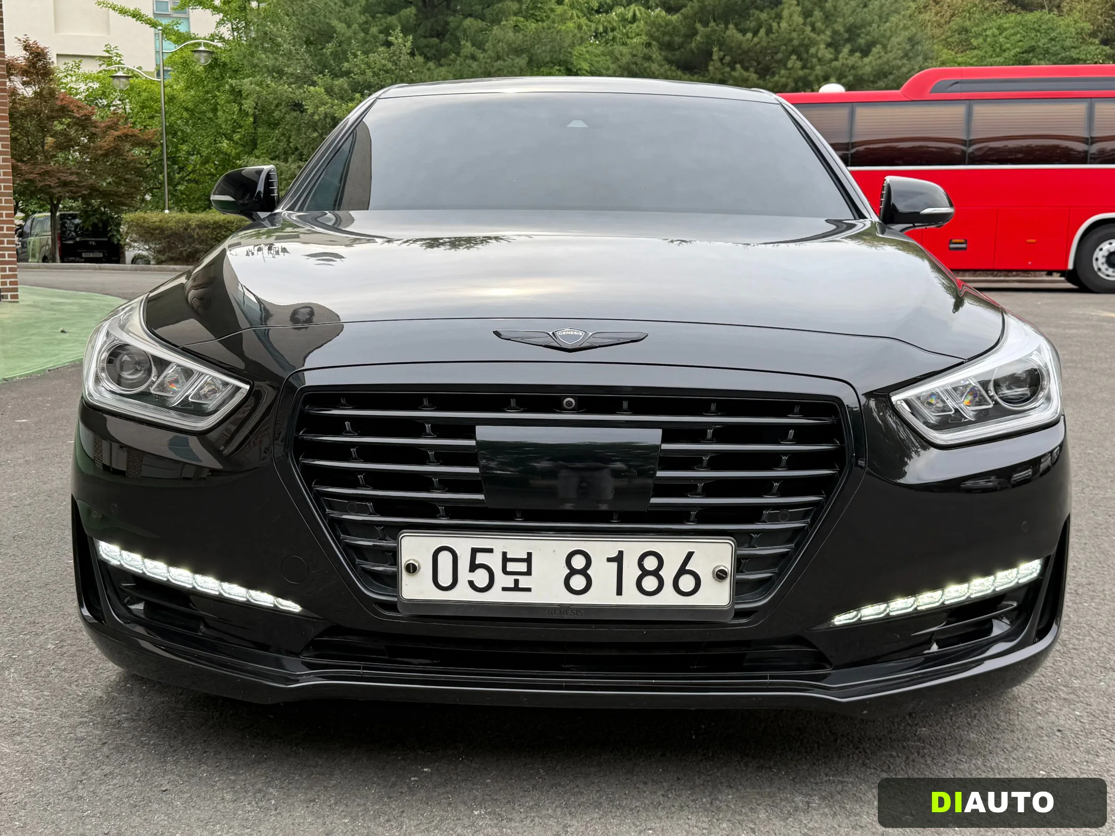 Genesis EQ900