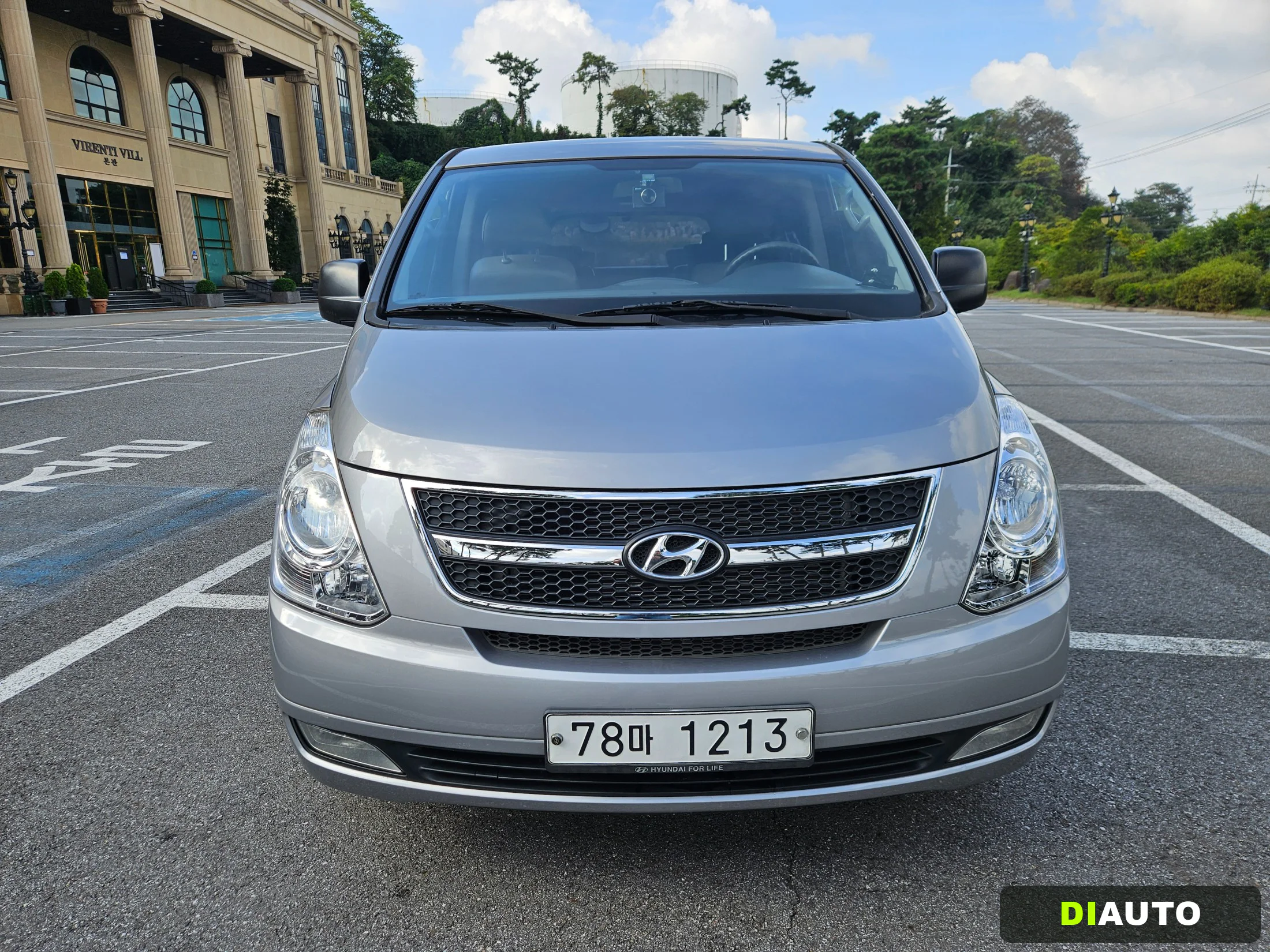 Hyundai Starex