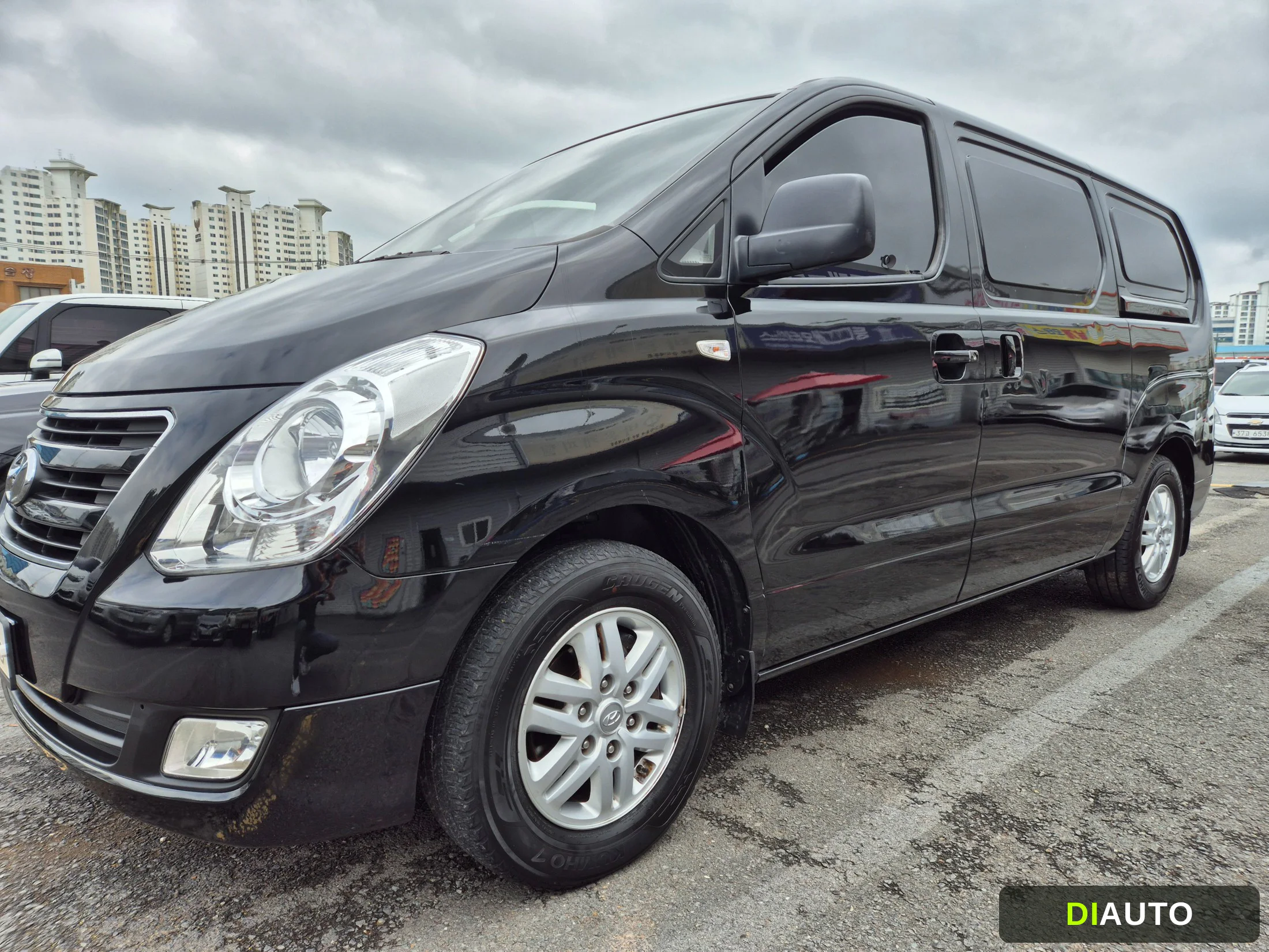 Hyundai Starex