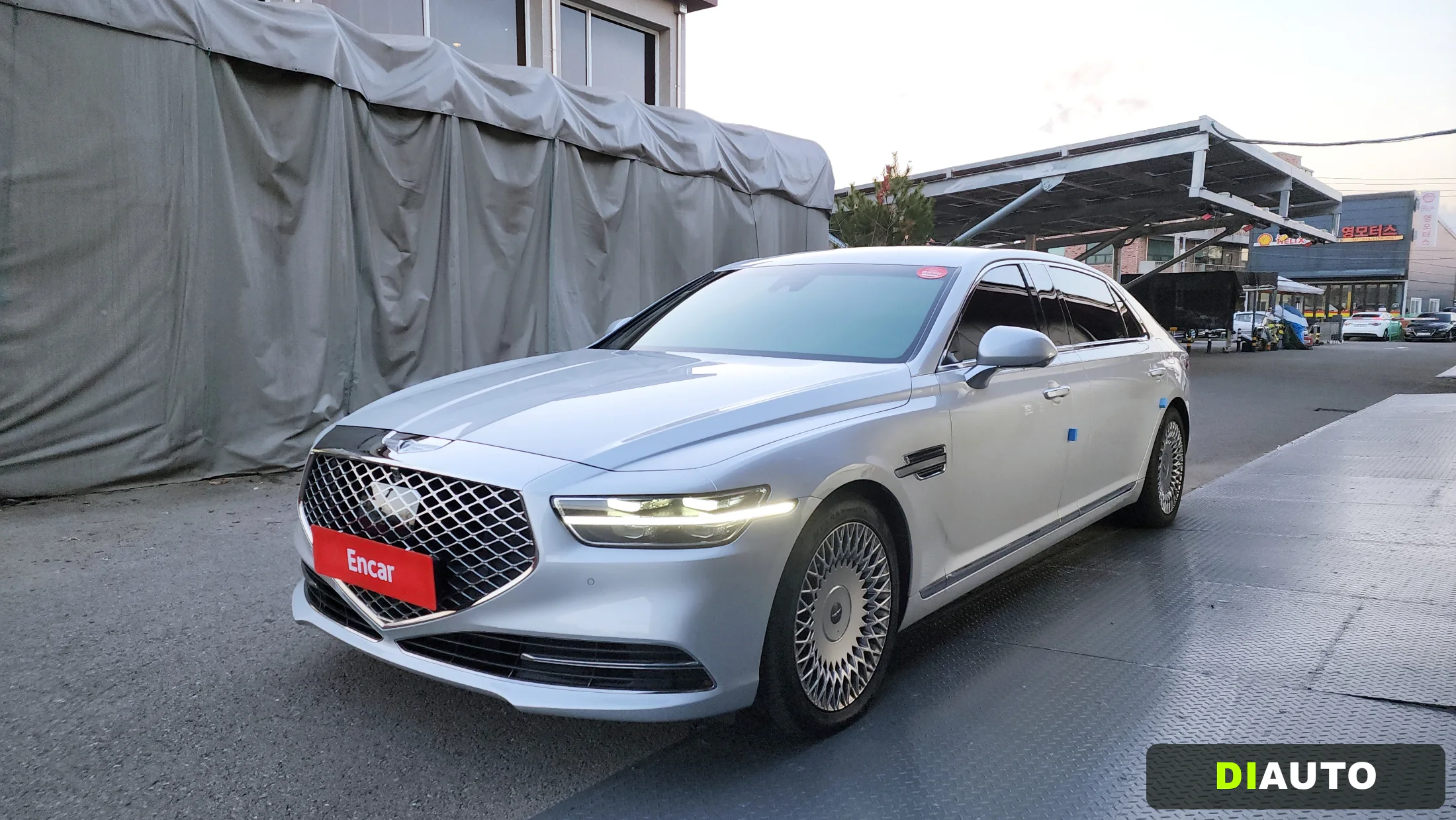 Genesis G90