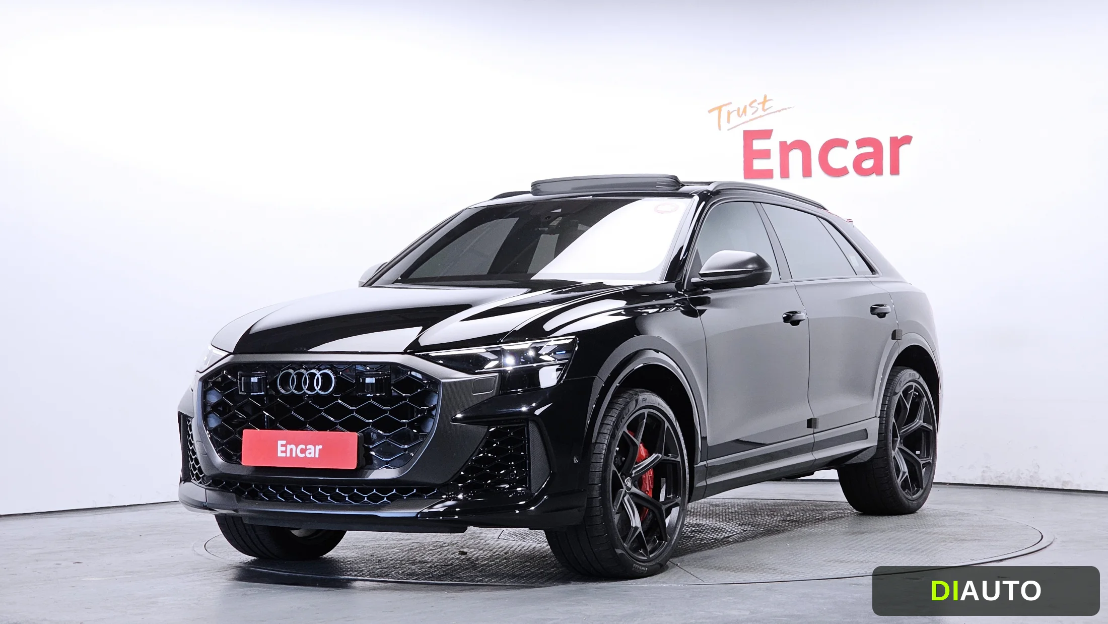 Audi RSQ8