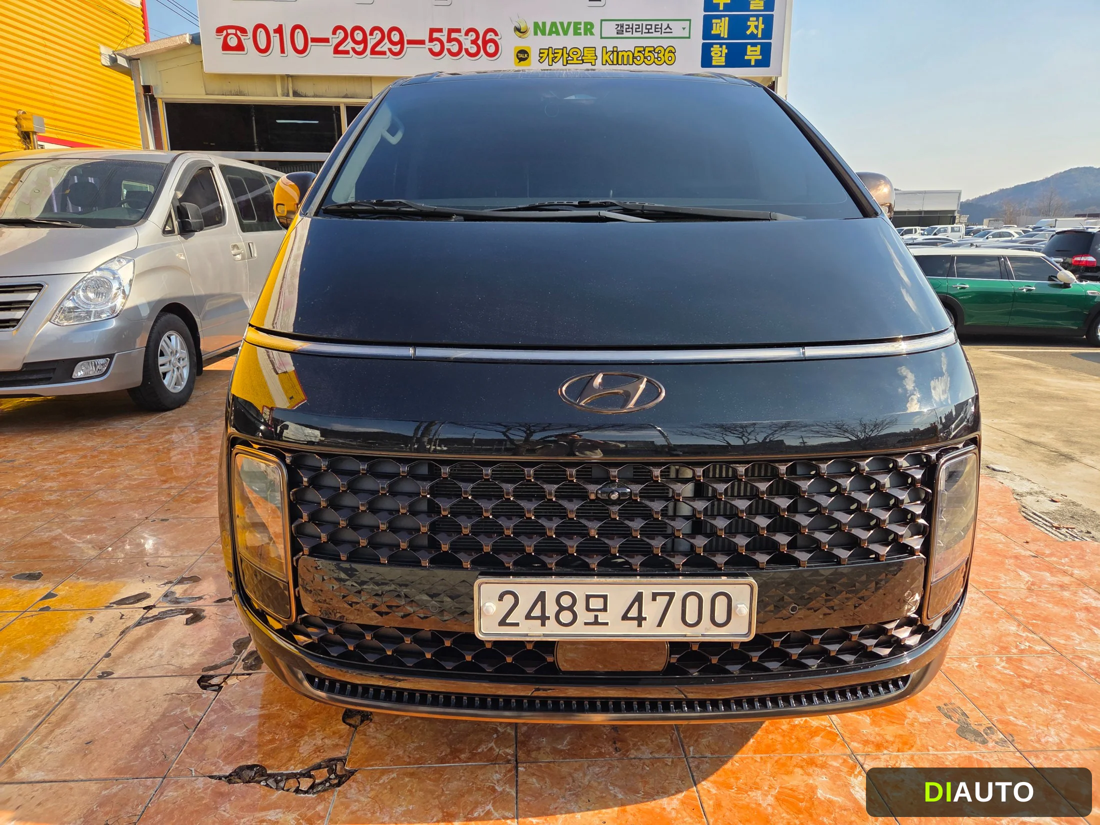Hyundai Staria
