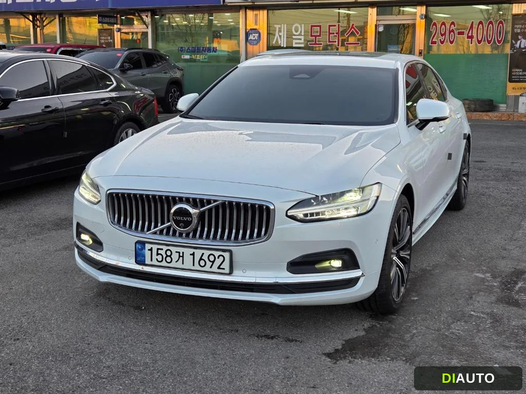 Volvo S90