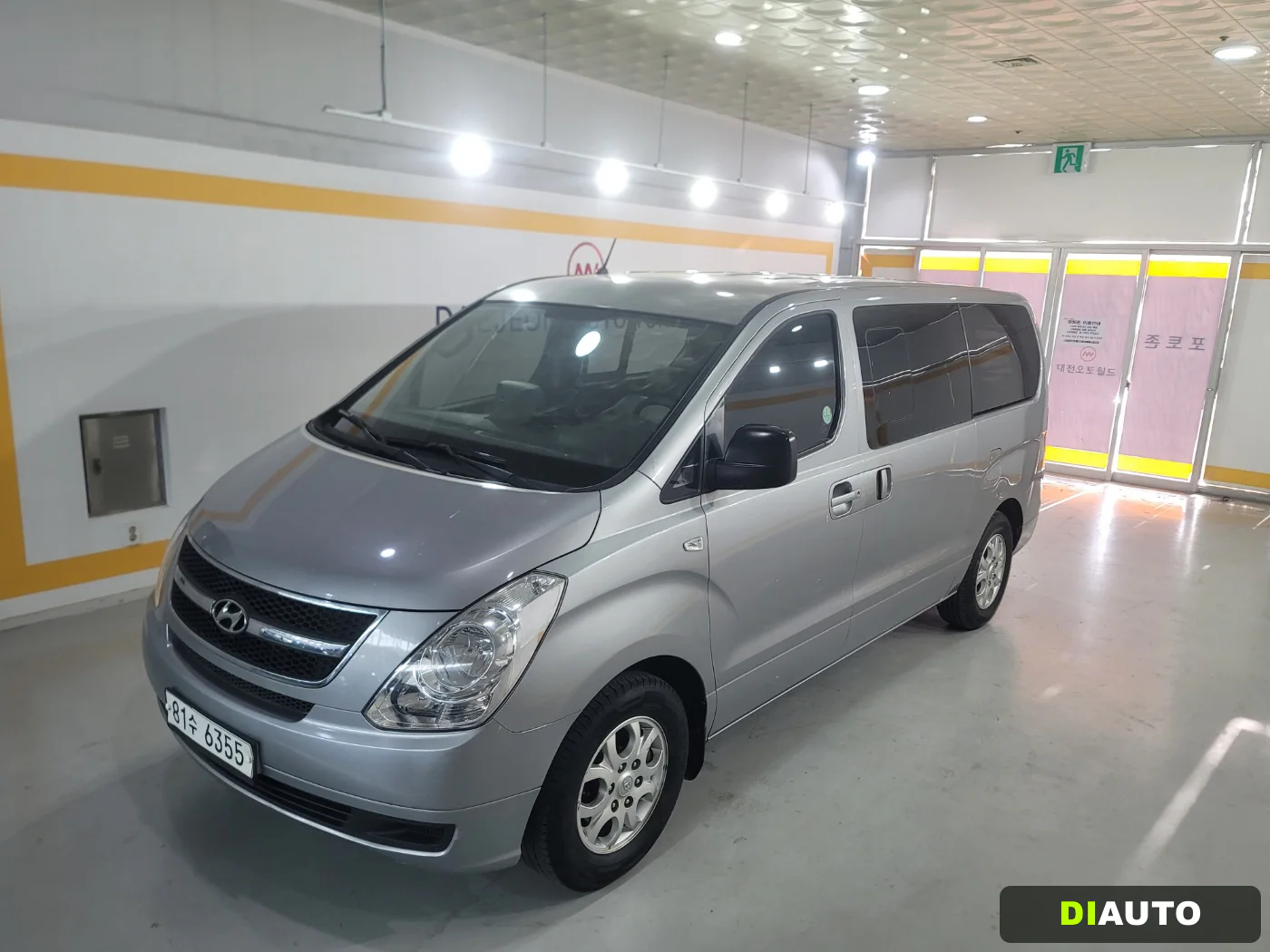 Hyundai Starex