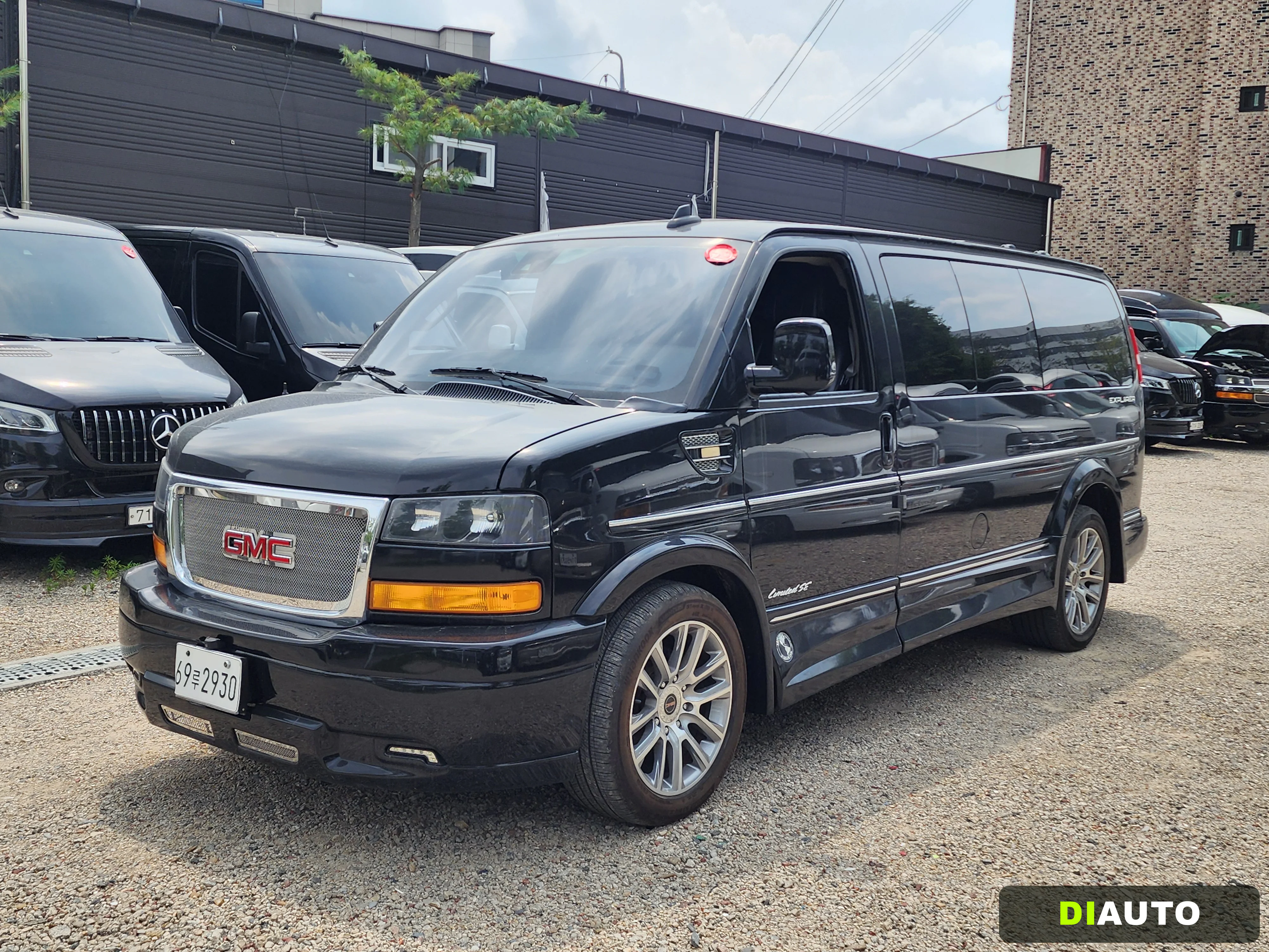 GMC Savana
