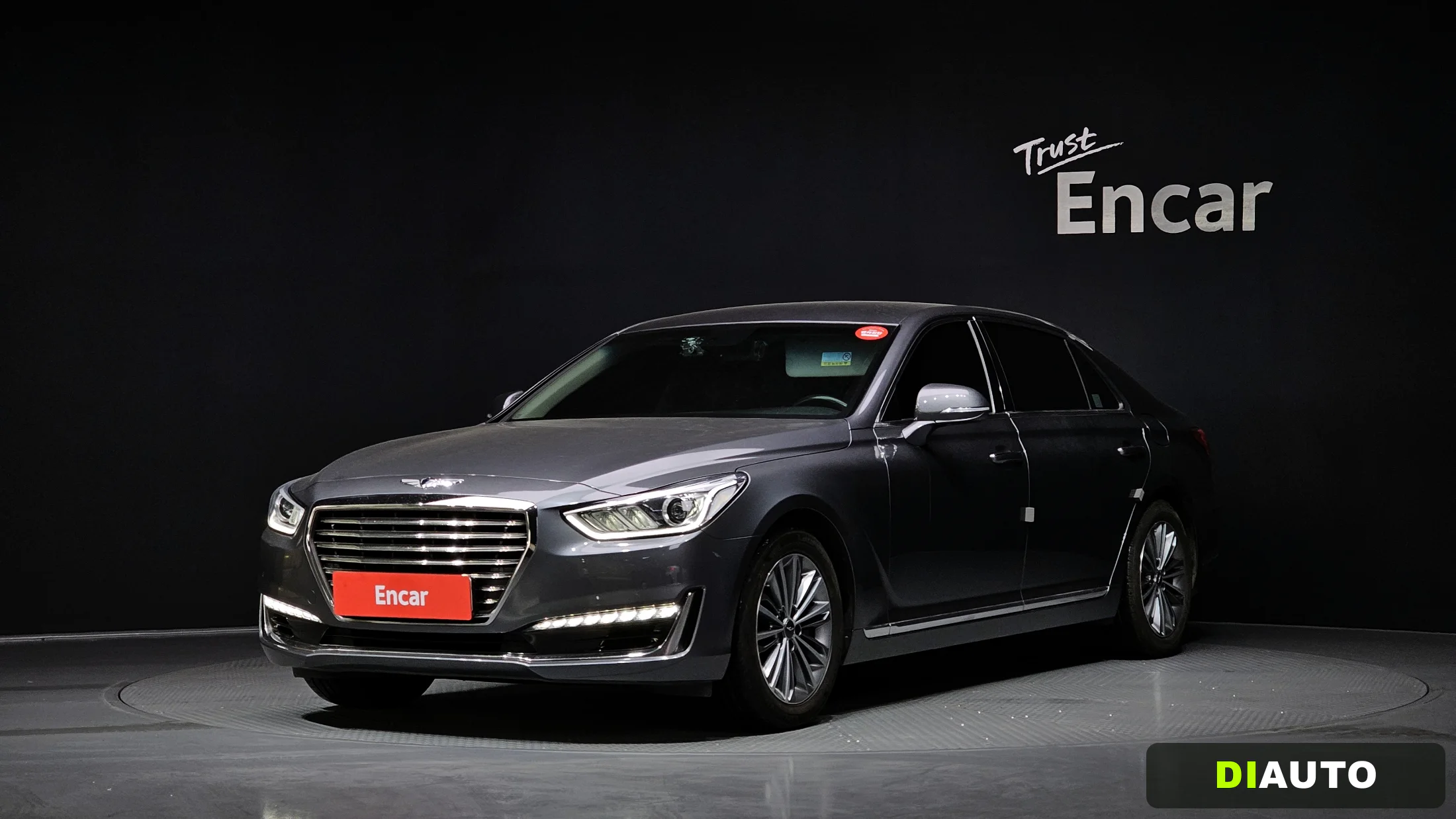 Genesis EQ900