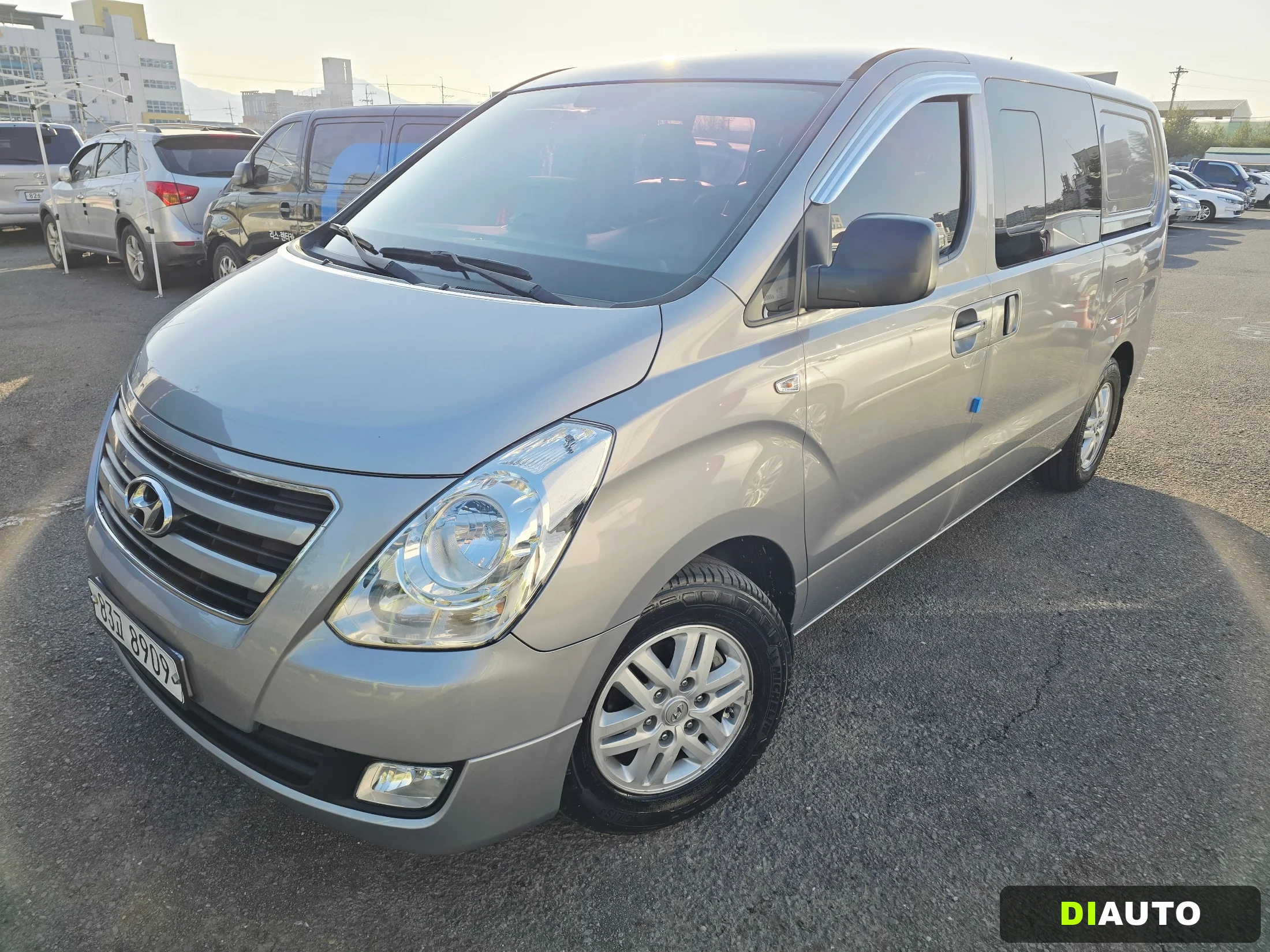 Hyundai Starex