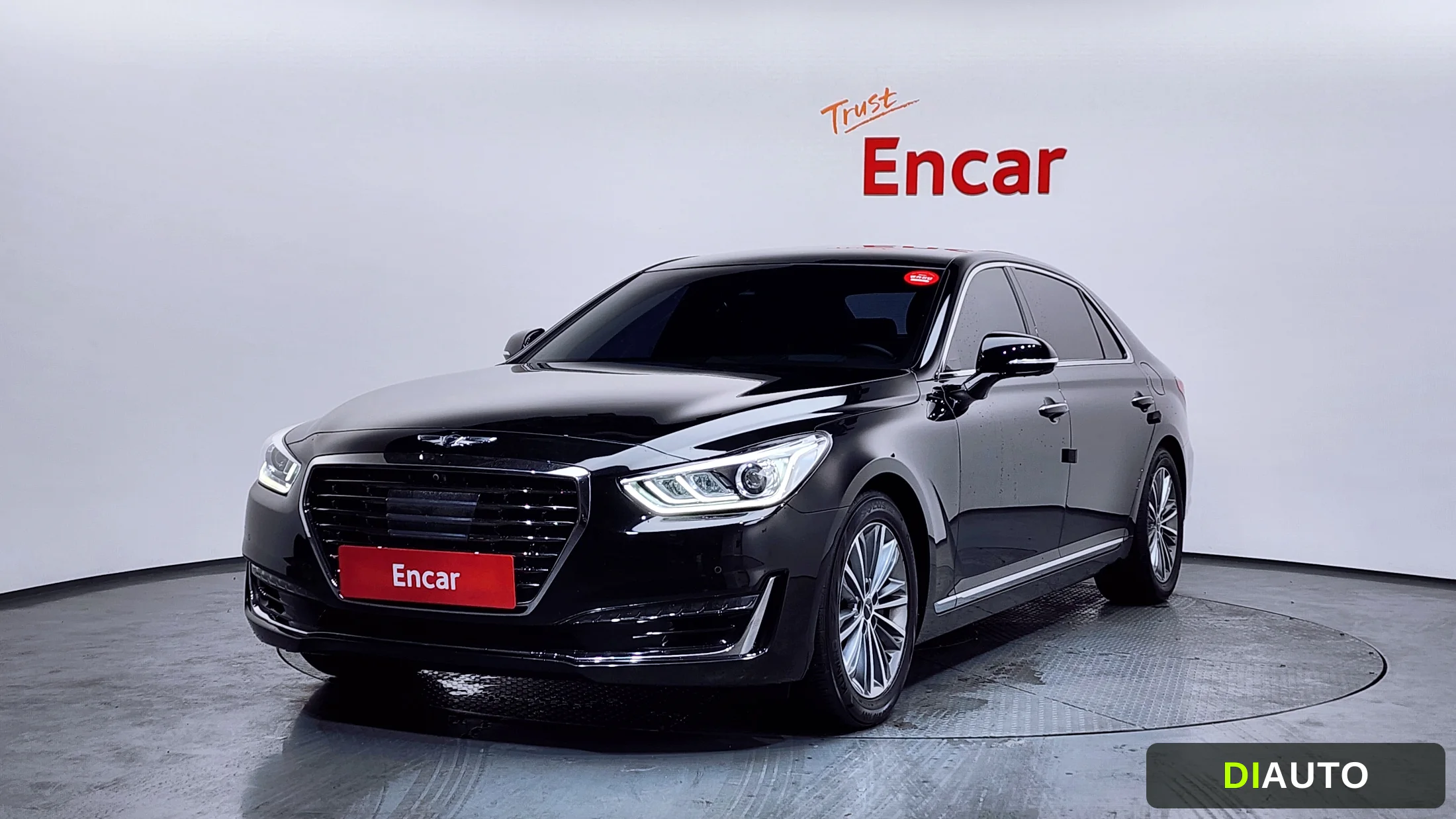Genesis EQ900