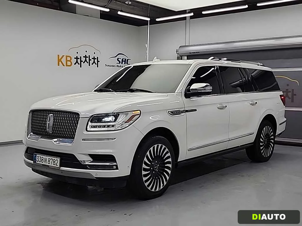 Lincoln Navigator