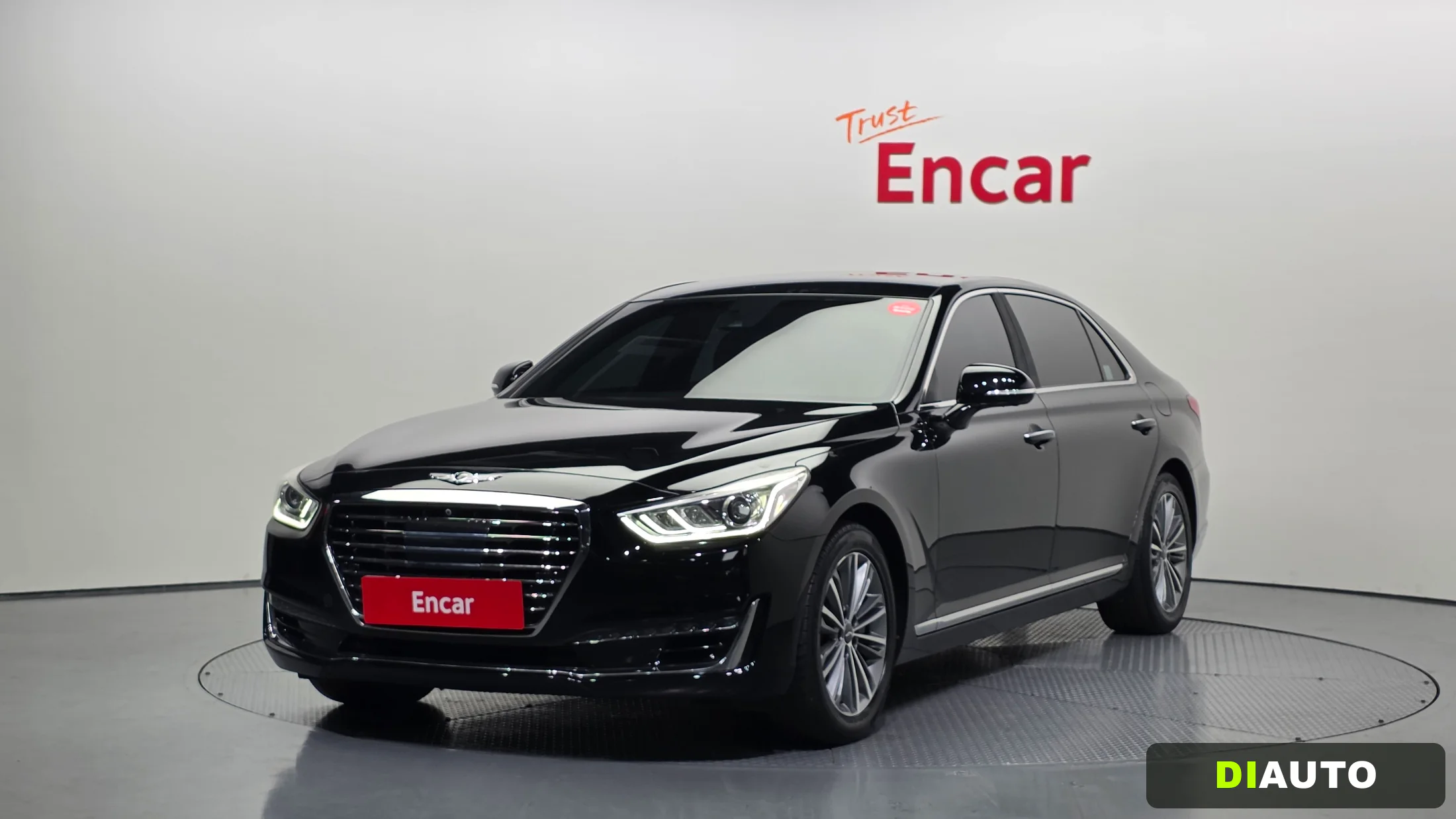 Genesis EQ900