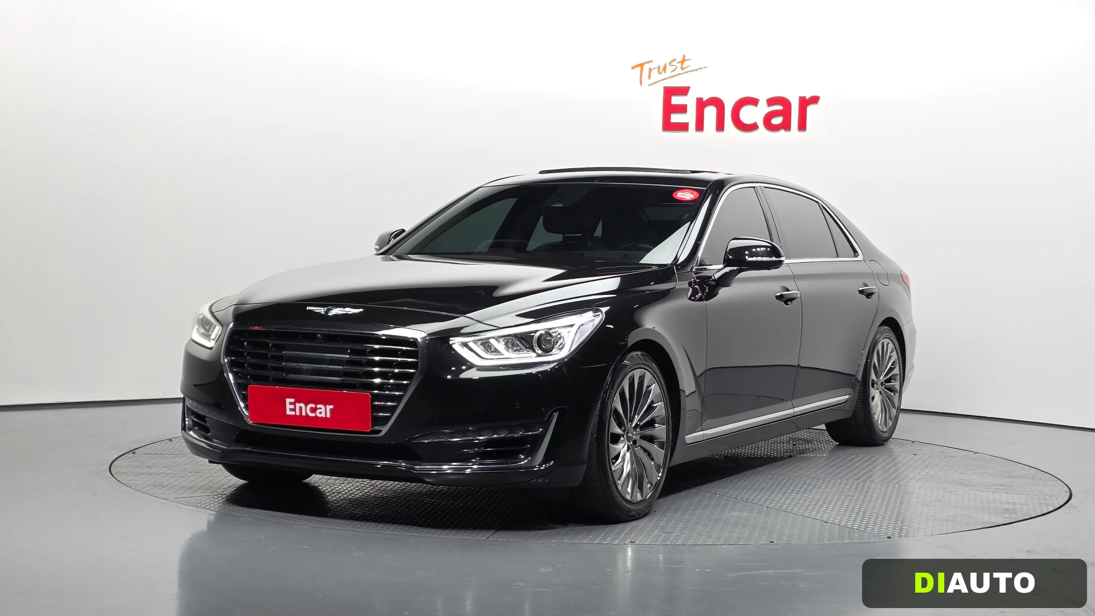 Genesis EQ900