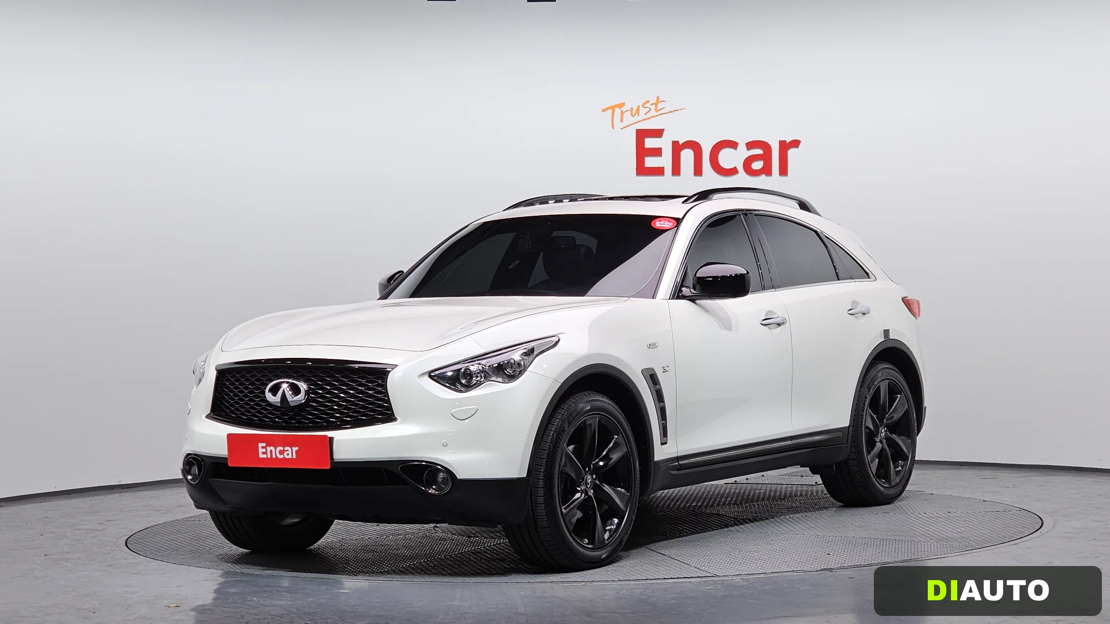 Infiniti QX70