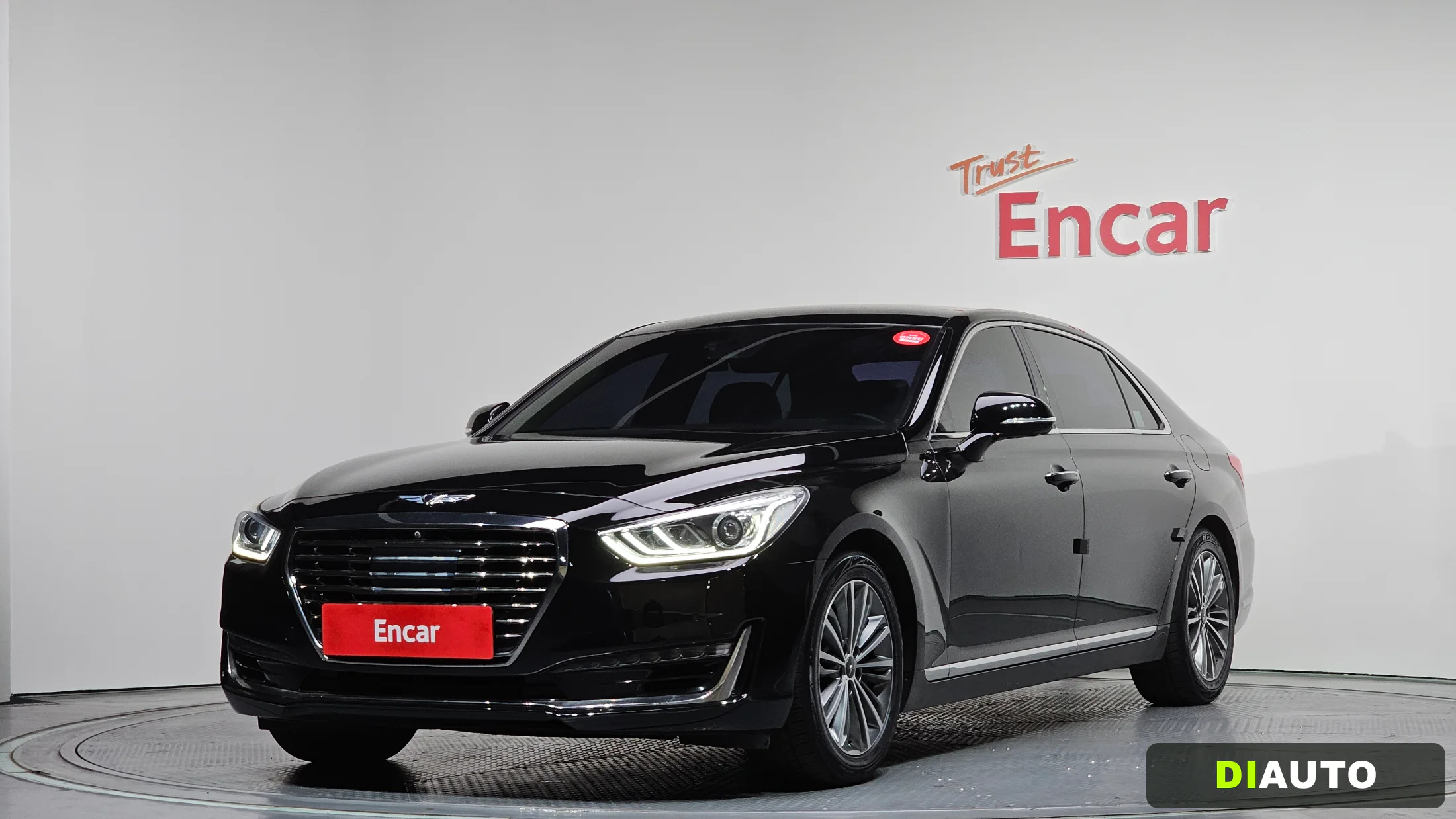 Genesis EQ900