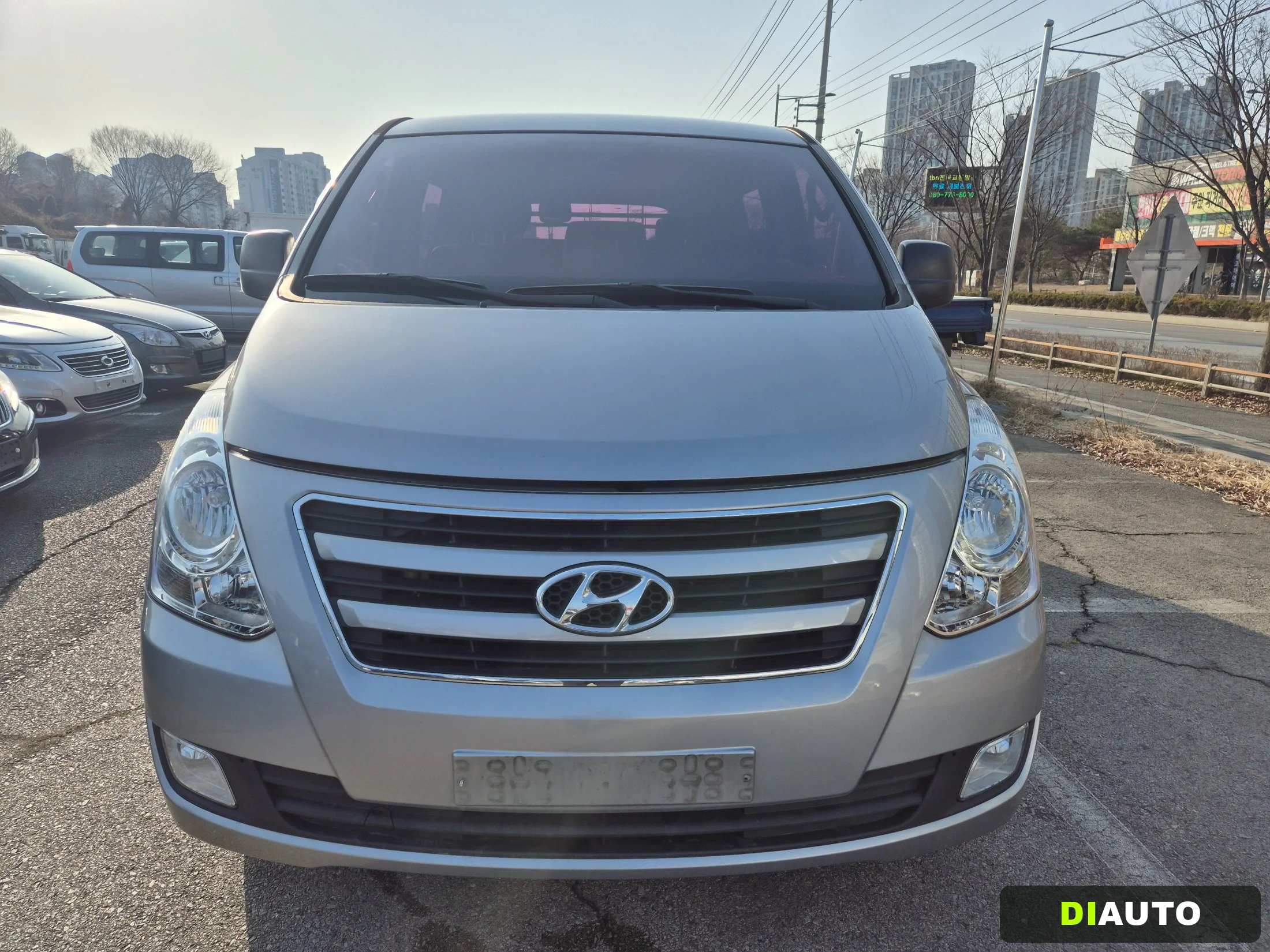 Hyundai Starex