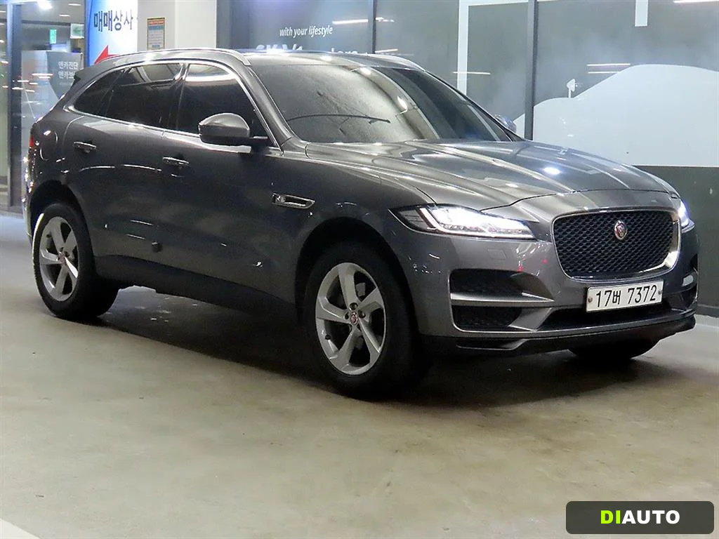 Jaguar F-PACE