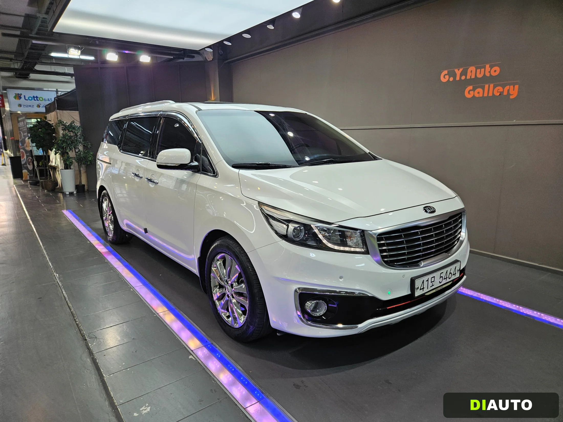 Kia Canival