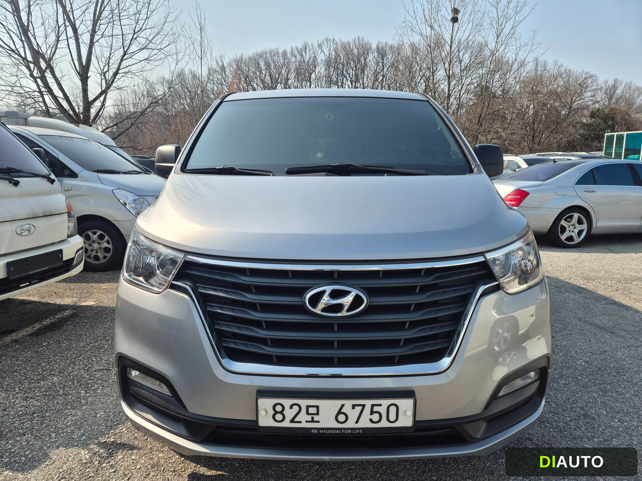 Hyundai Starex