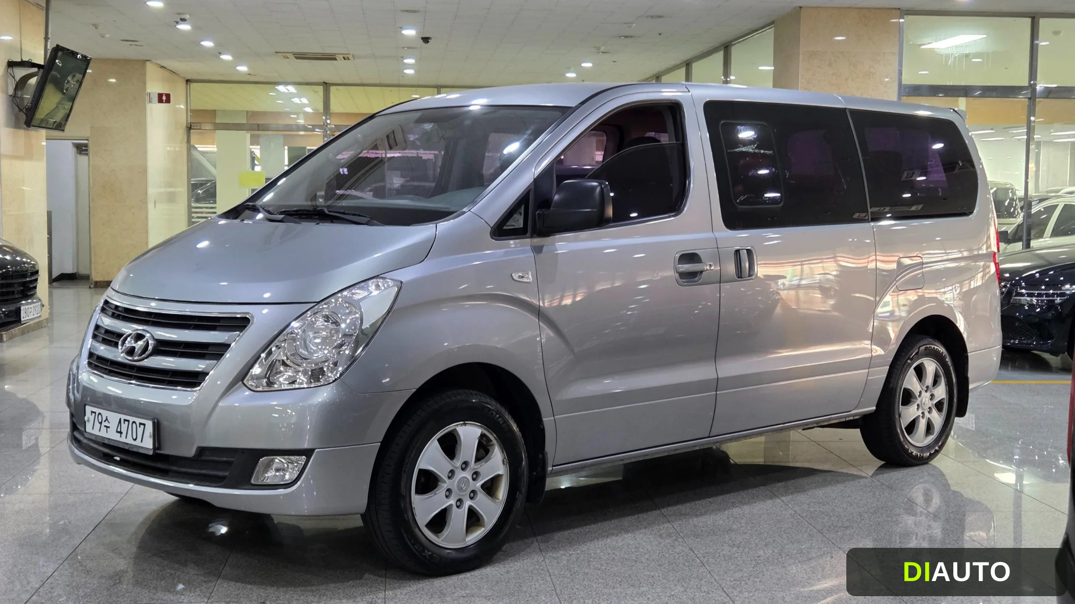 Hyundai Starex