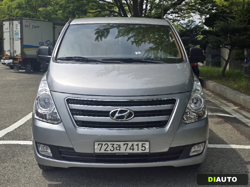 Hyundai Starex