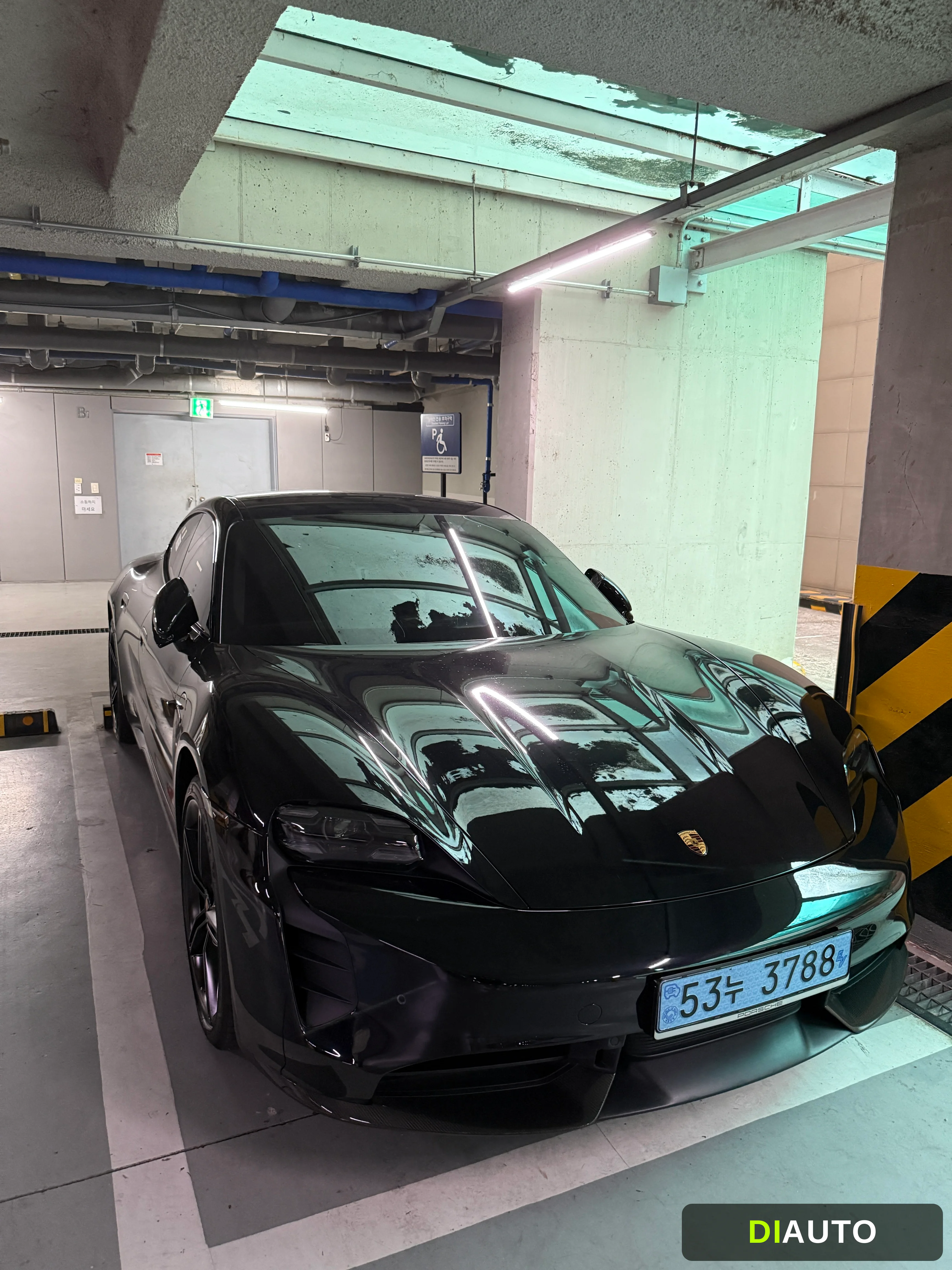 Porsche Taycan