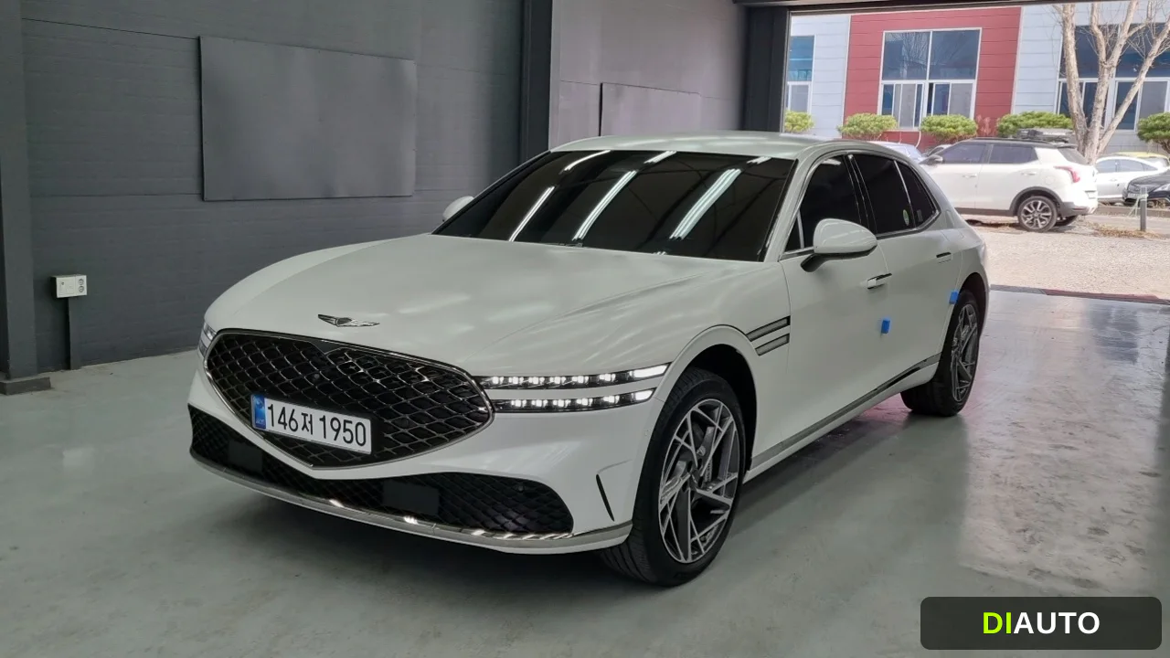 Genesis G90