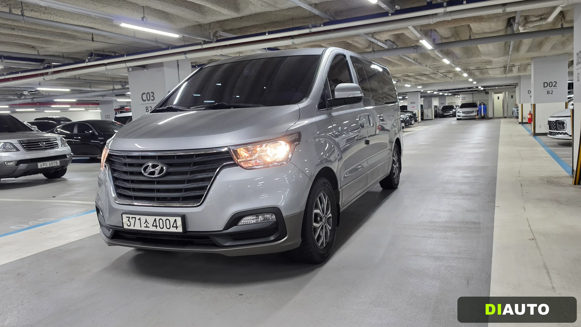 Hyundai Starex
