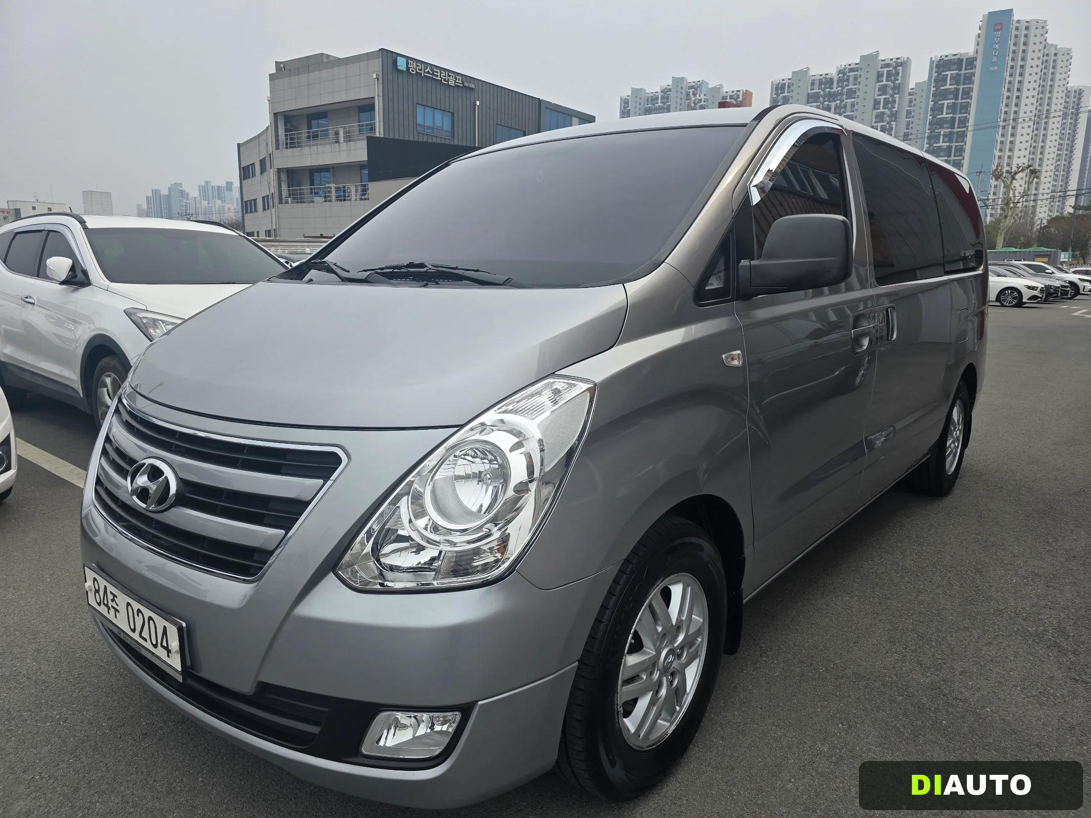 Hyundai Starex