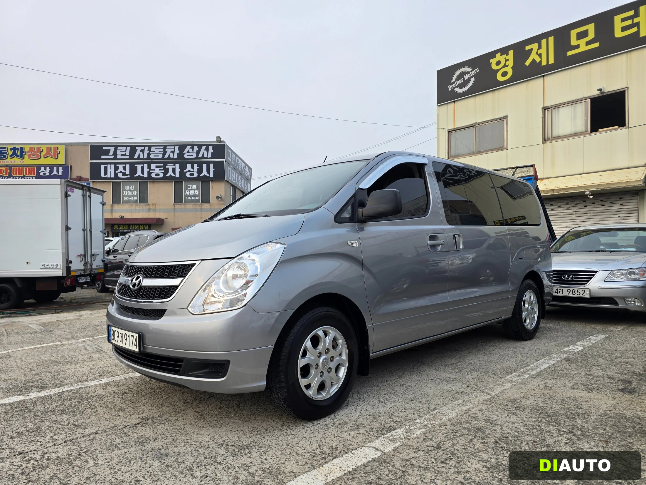 Hyundai Starex