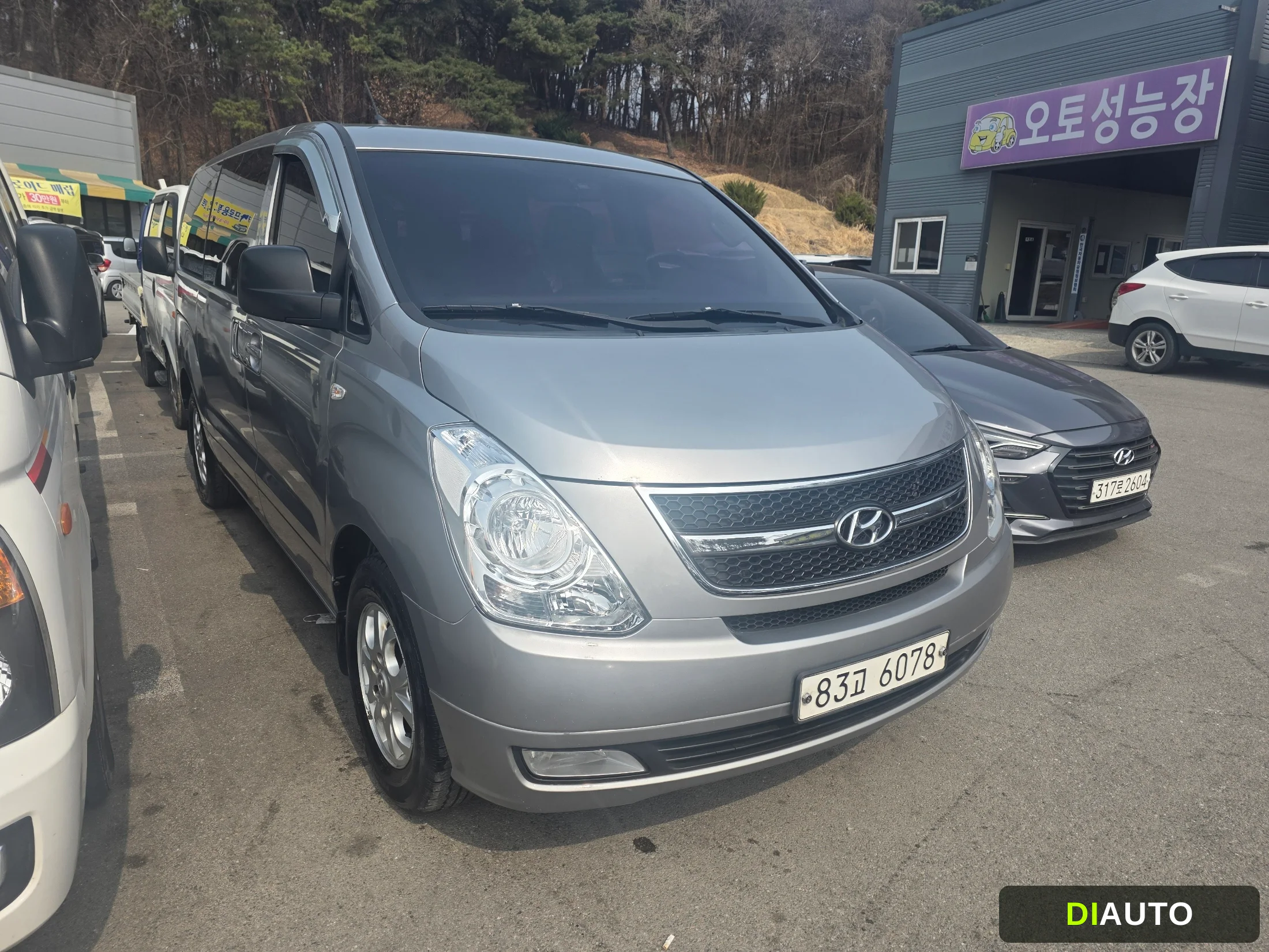 Hyundai Starex