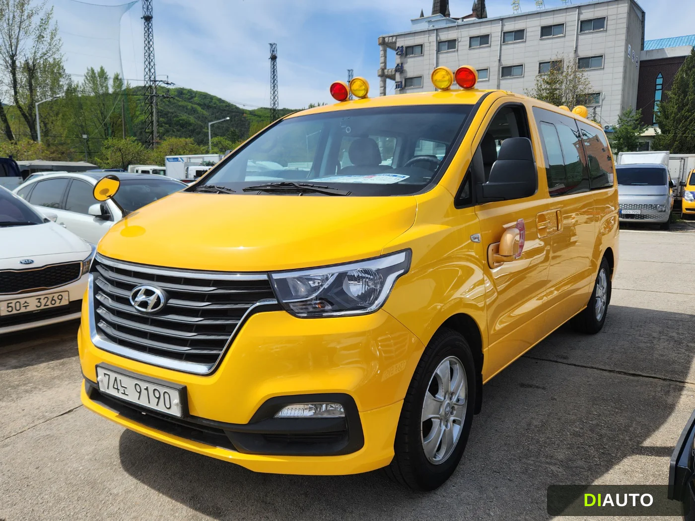 Hyundai Starex