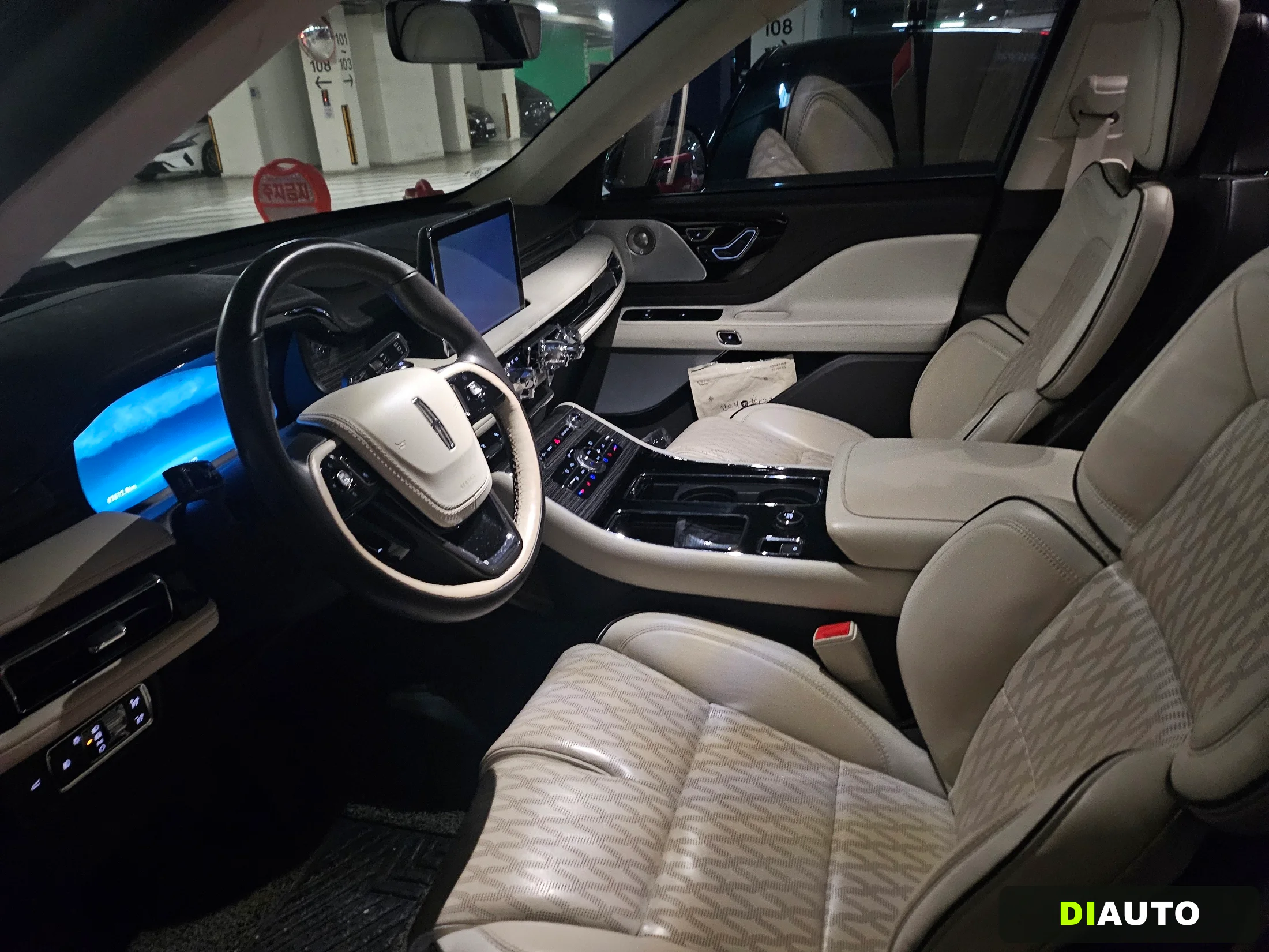 Lincoln Aviator