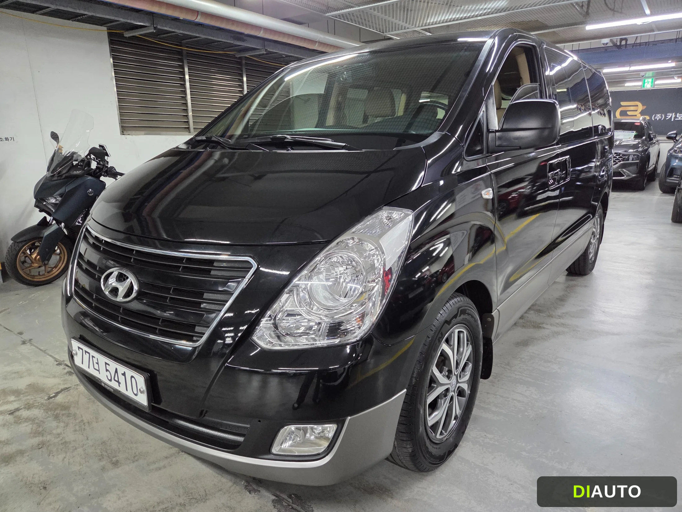 Hyundai Starex