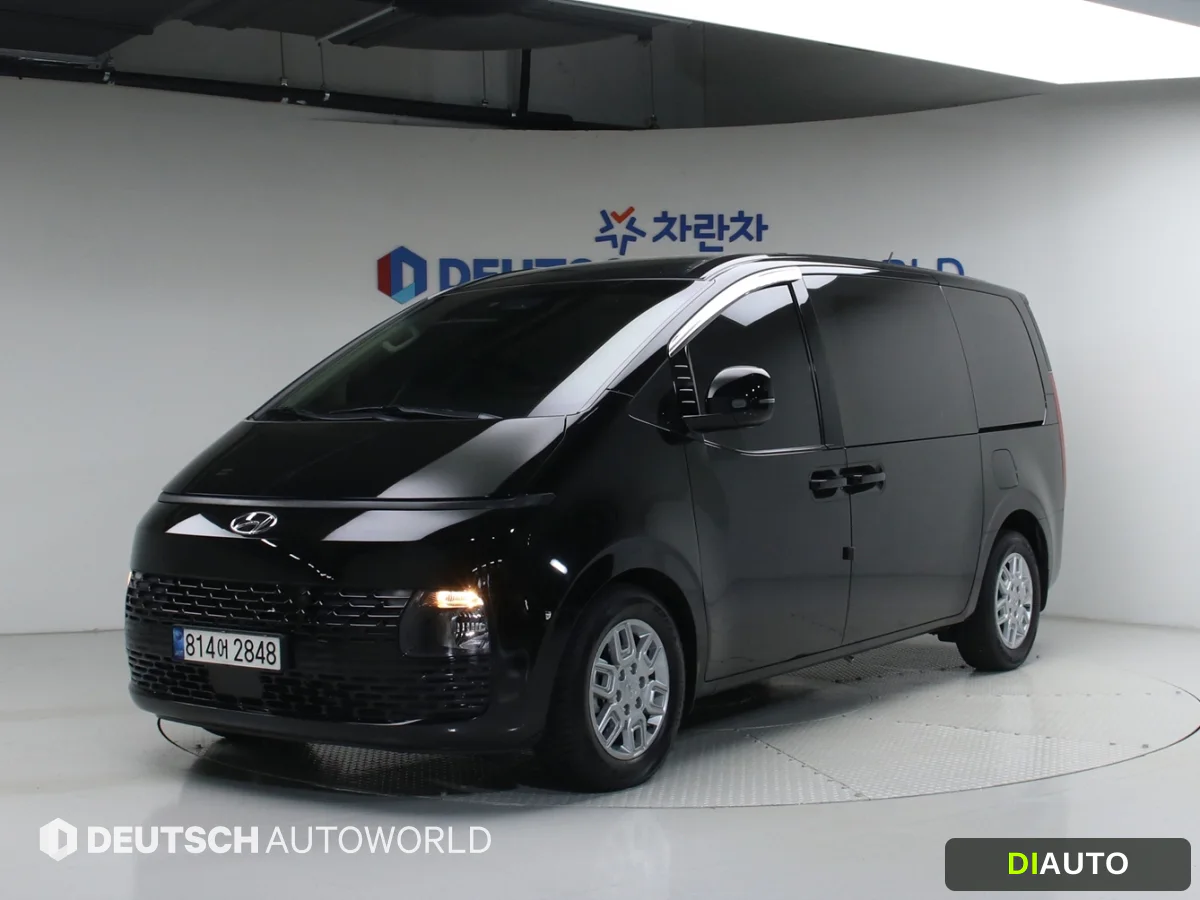 Hyundai Staria