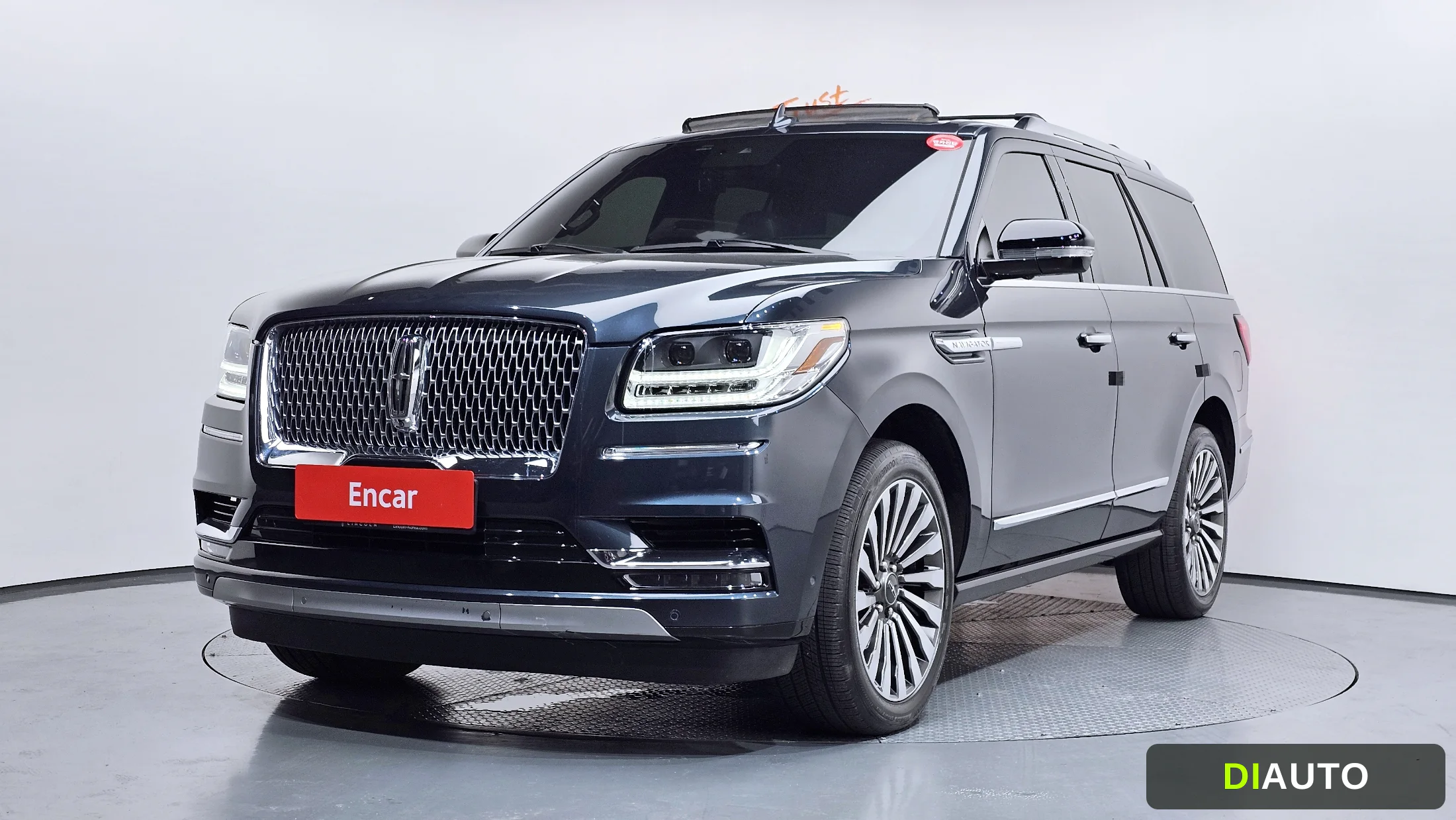 Lincoln Navigator
