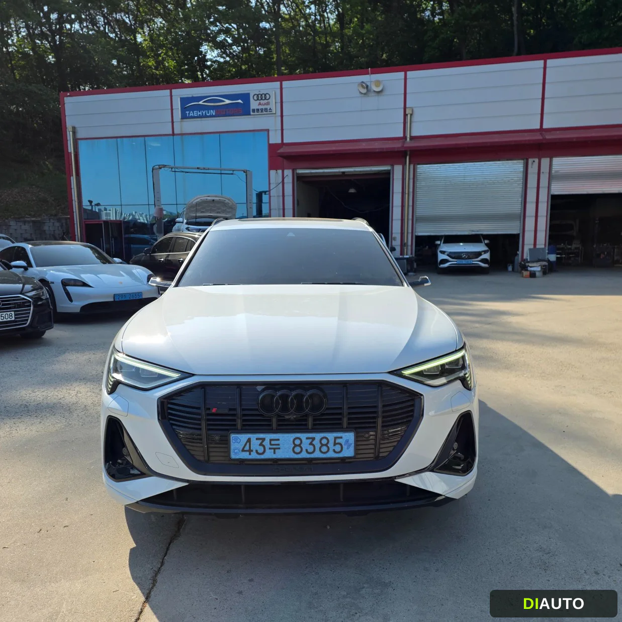 Audi e-tron
