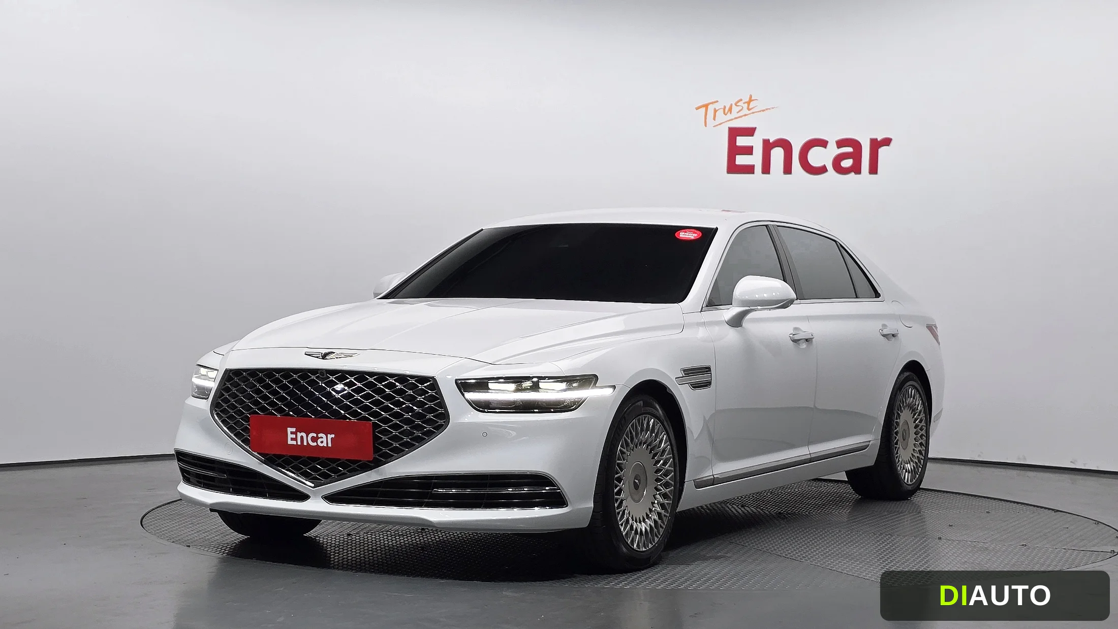 Genesis G90