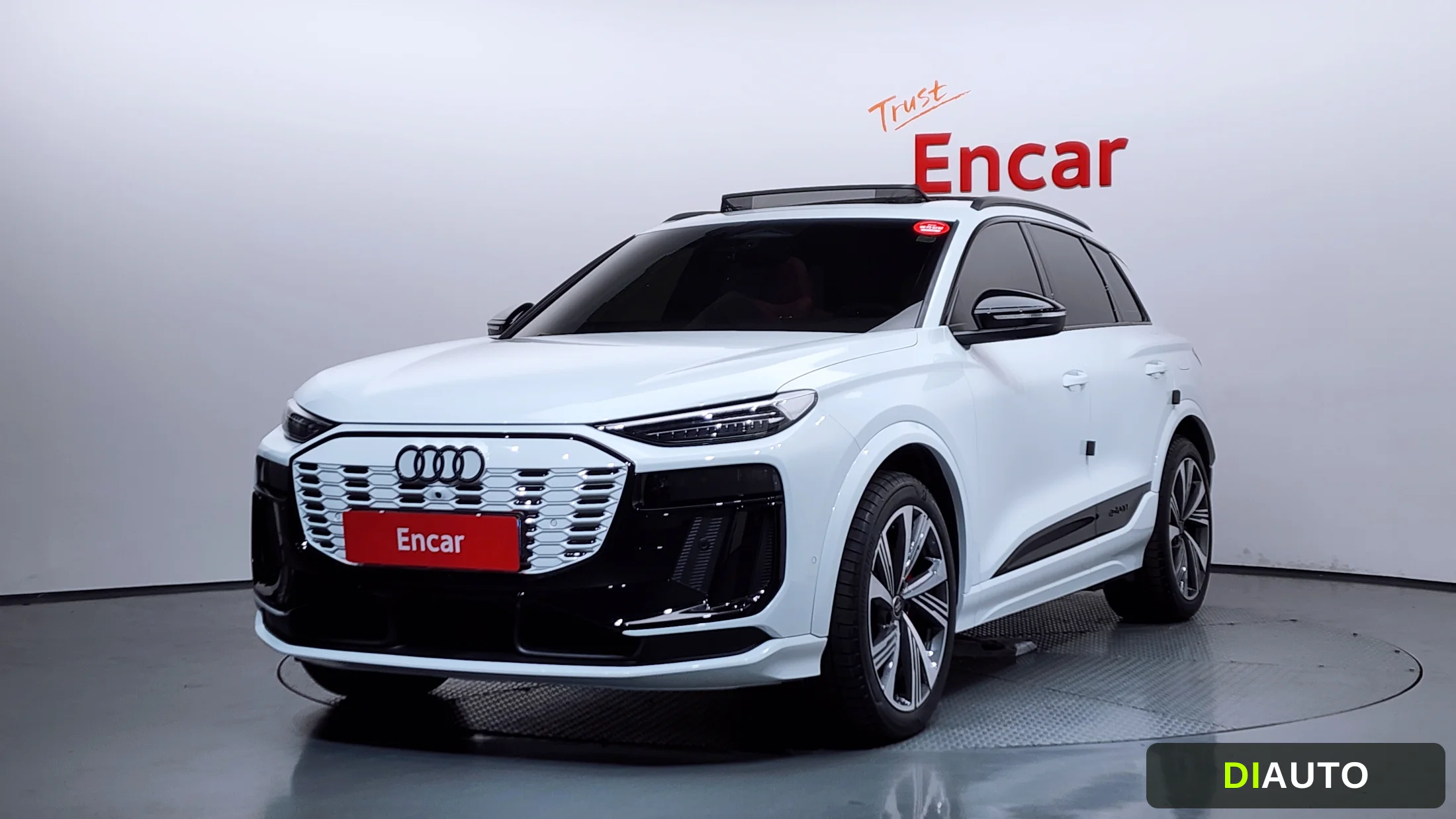 Audi SQ6 e-tron