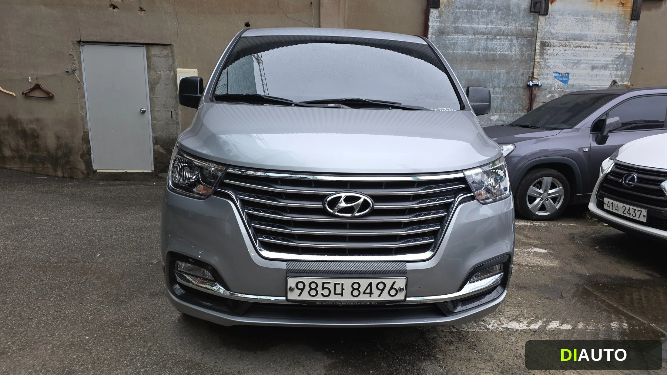 Hyundai Starex