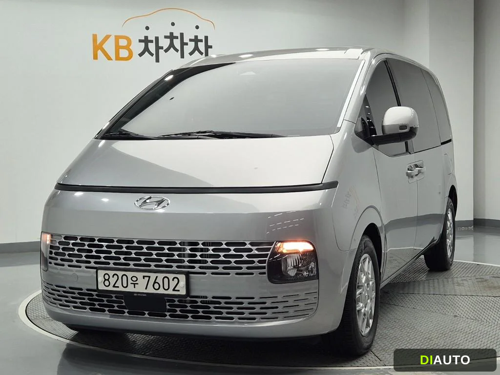 Hyundai Staria