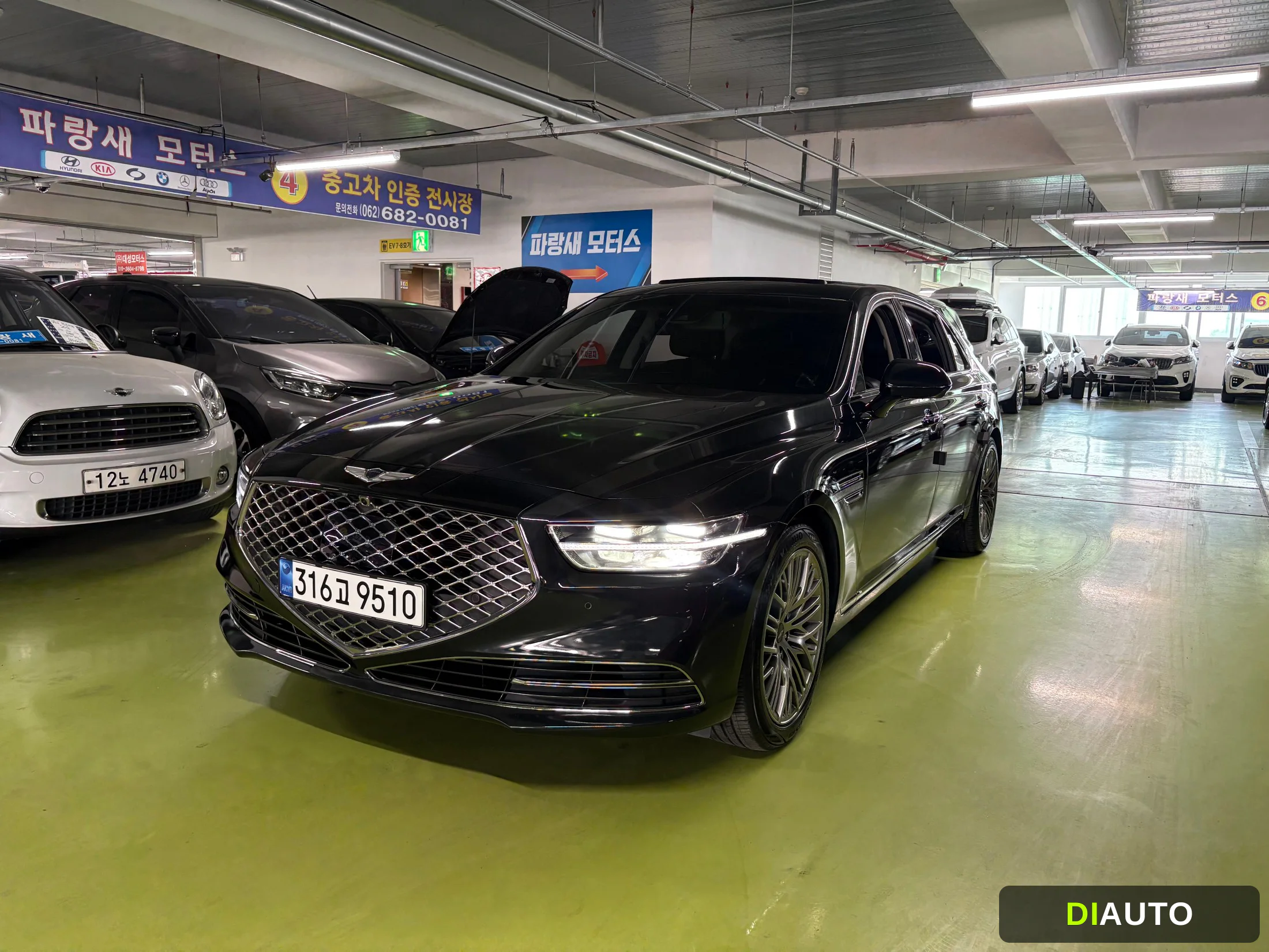 Genesis G90