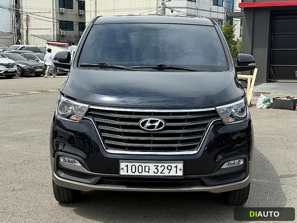 Hyundai Starex