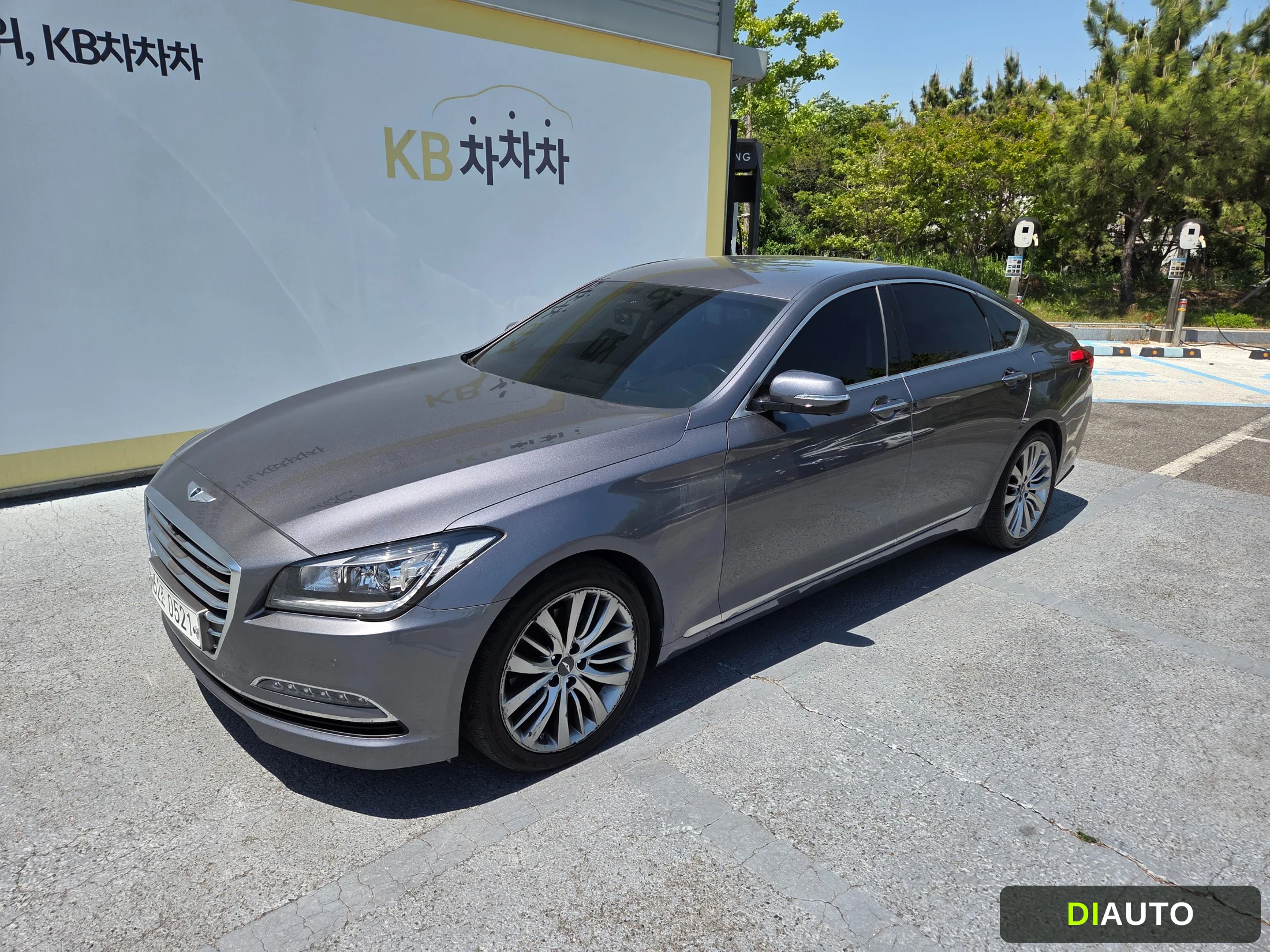 Hyundai Genesis