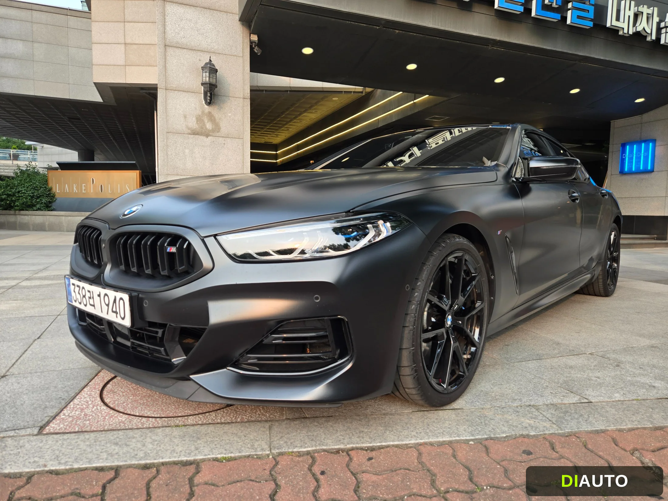 BMW 8-Series