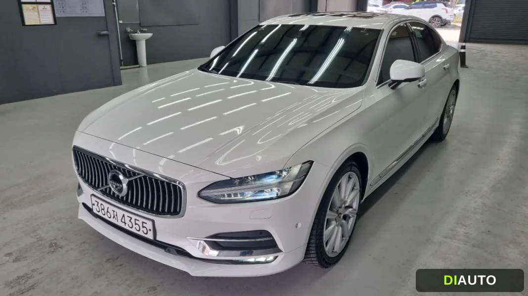 Volvo S90