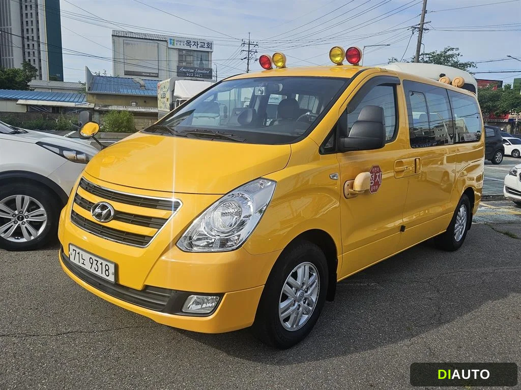 Hyundai Starex