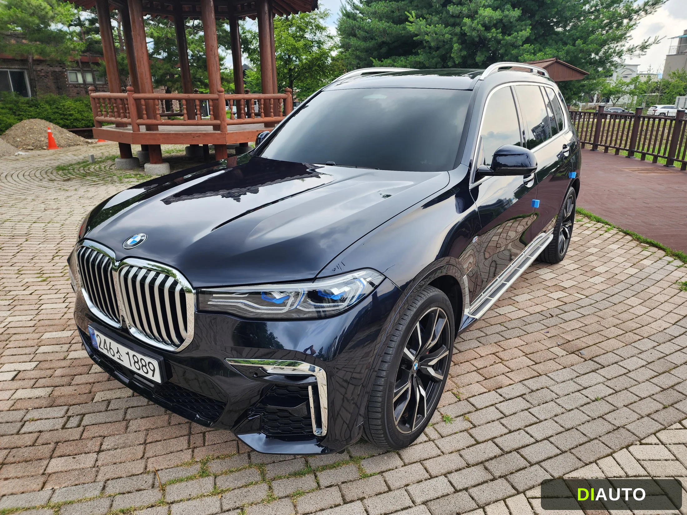 BMW X7