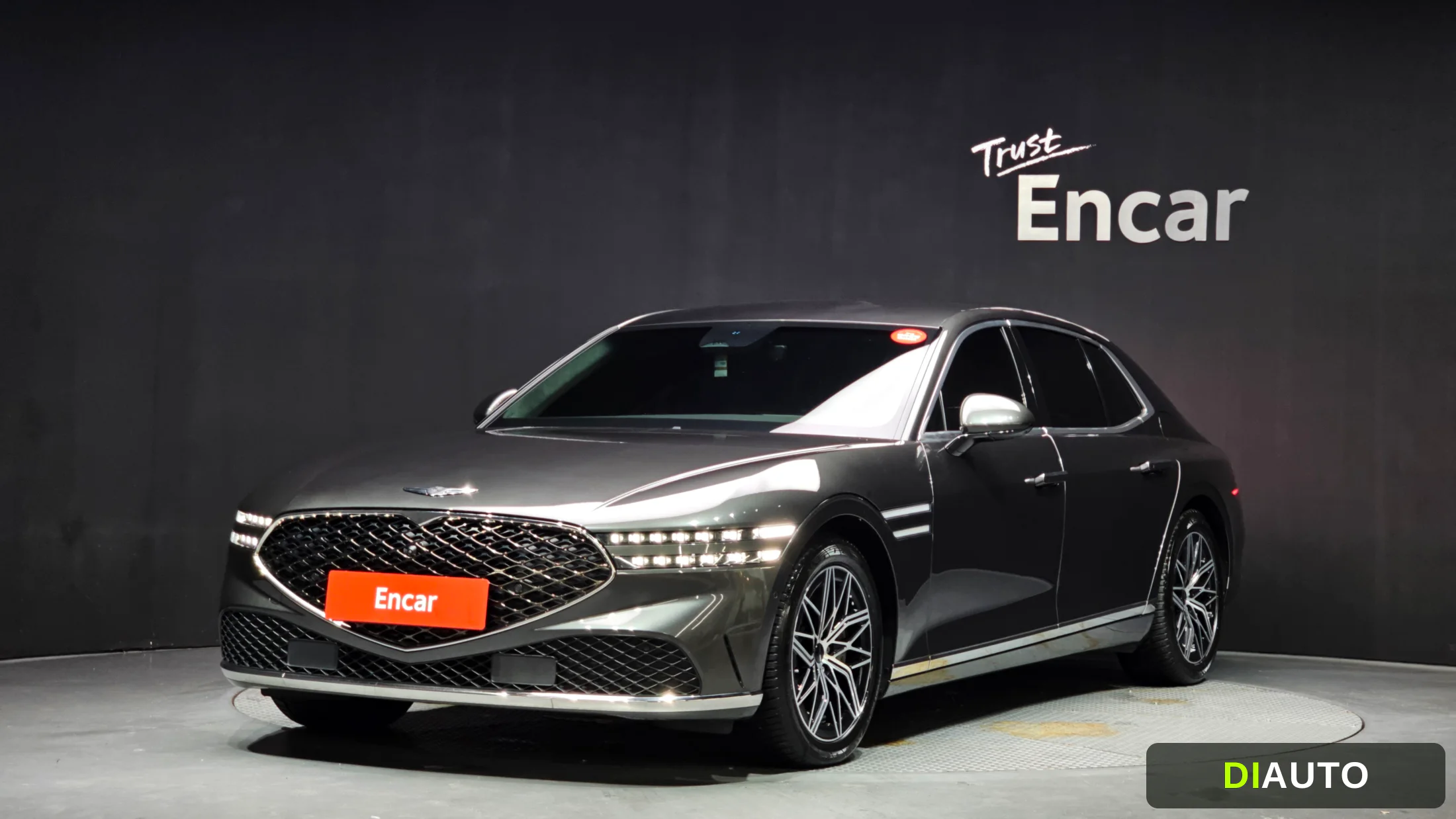 Genesis G90