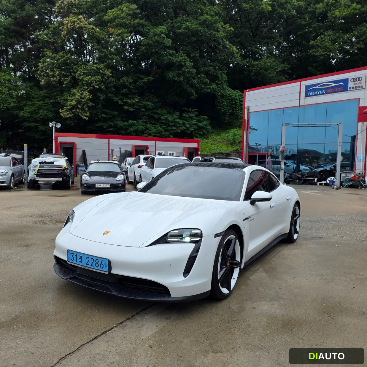 Porsche Taycan